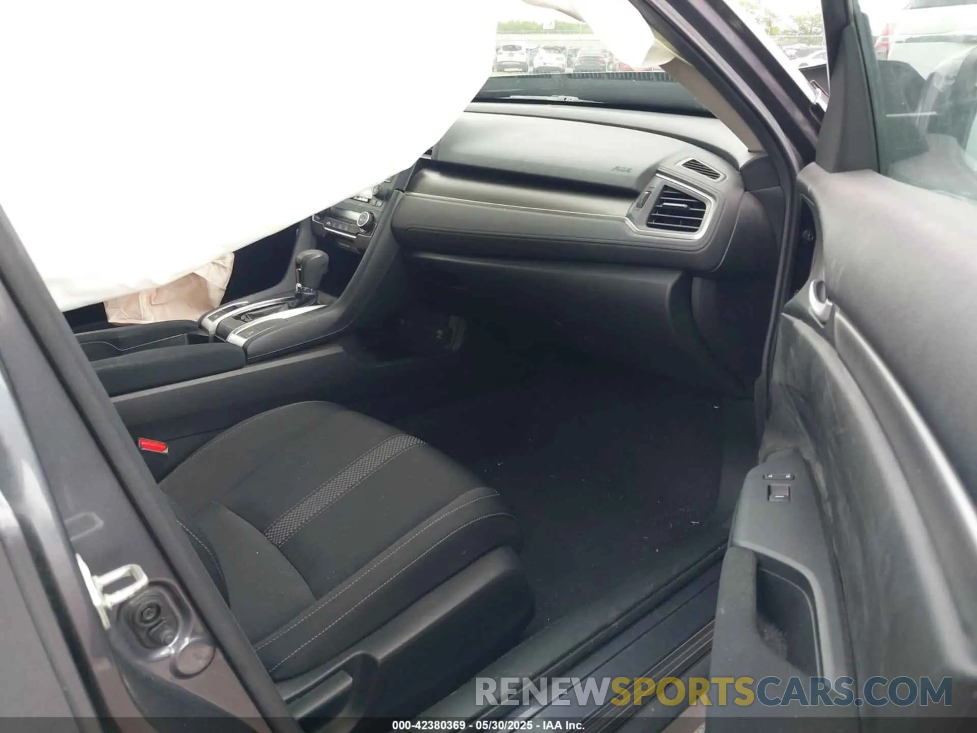 5 Photograph of a damaged car 2HGFC2F67KH551440 HONDA CIVIC 2019