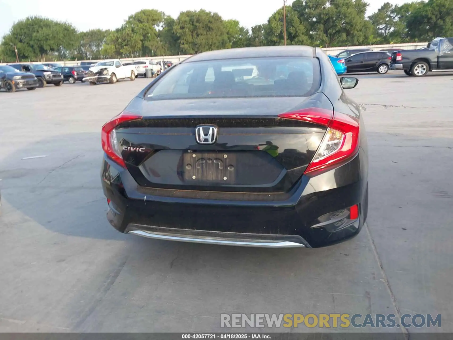 16 Photograph of a damaged car 2HGFC2F67KH552880 HONDA CIVIC 2019