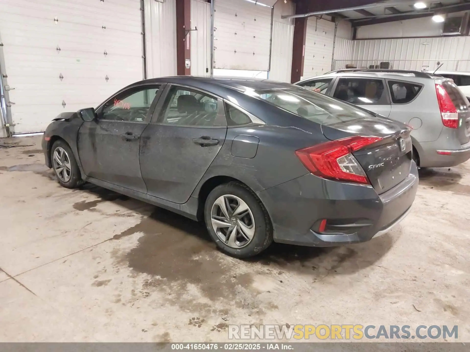 3 Photograph of a damaged car 2HGFC2F67KH555908 HONDA CIVIC 2019