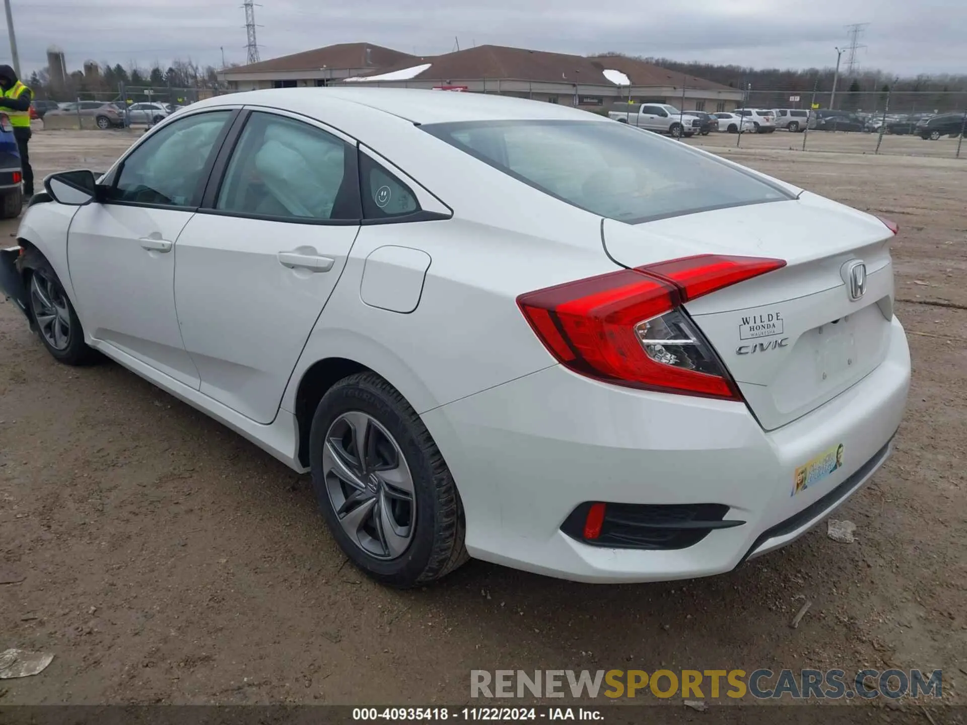 3 Photograph of a damaged car 2HGFC2F67KH558761 HONDA CIVIC 2019