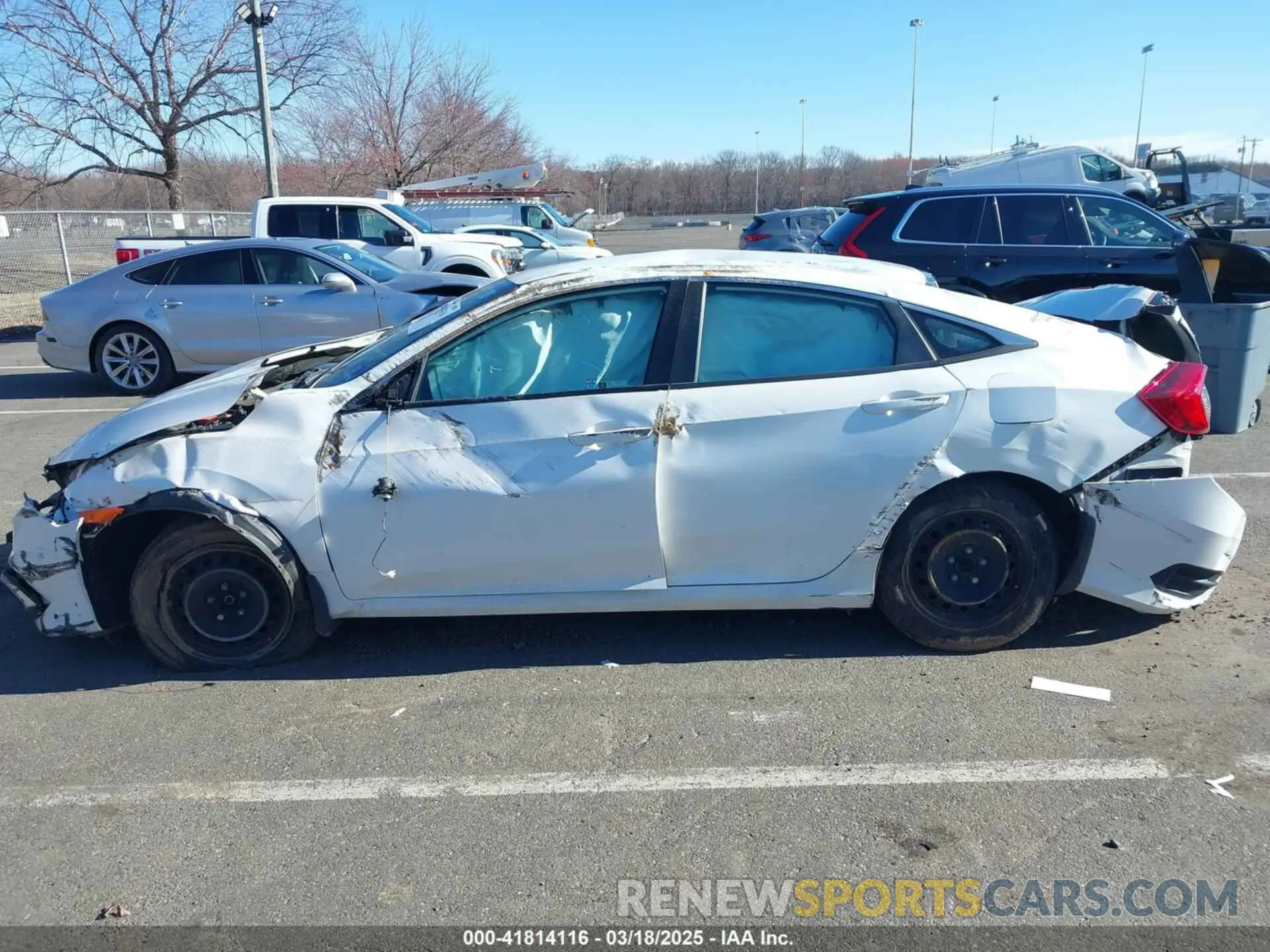 14 Photograph of a damaged car 2HGFC2F67KH572191 HONDA CIVIC 2019