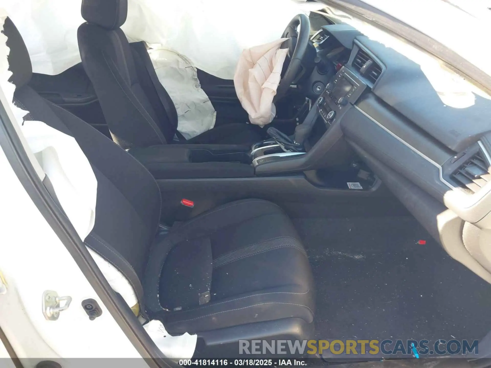 5 Photograph of a damaged car 2HGFC2F67KH572191 HONDA CIVIC 2019