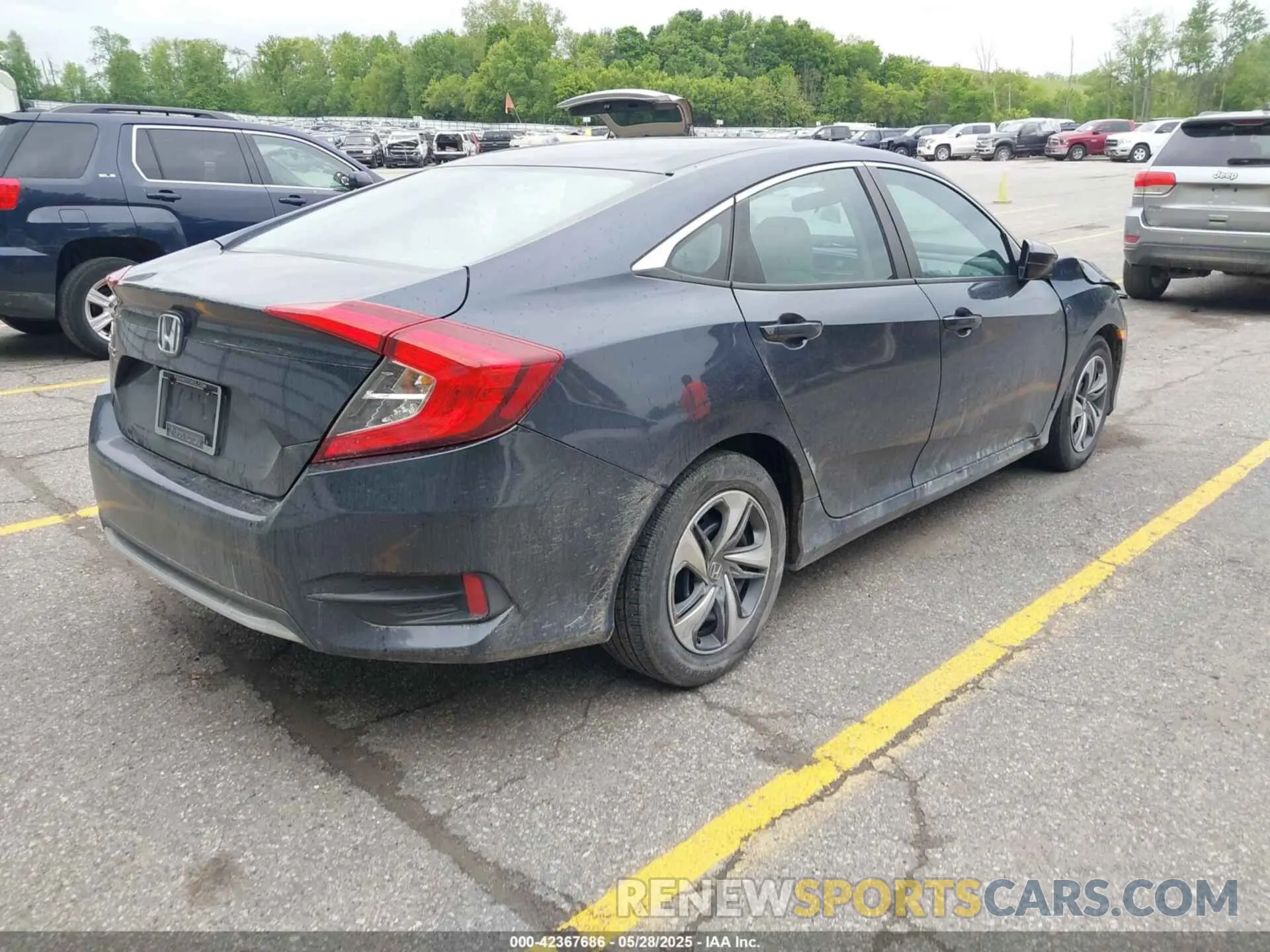 4 Photograph of a damaged car 2HGFC2F67KH600863 HONDA CIVIC 2019