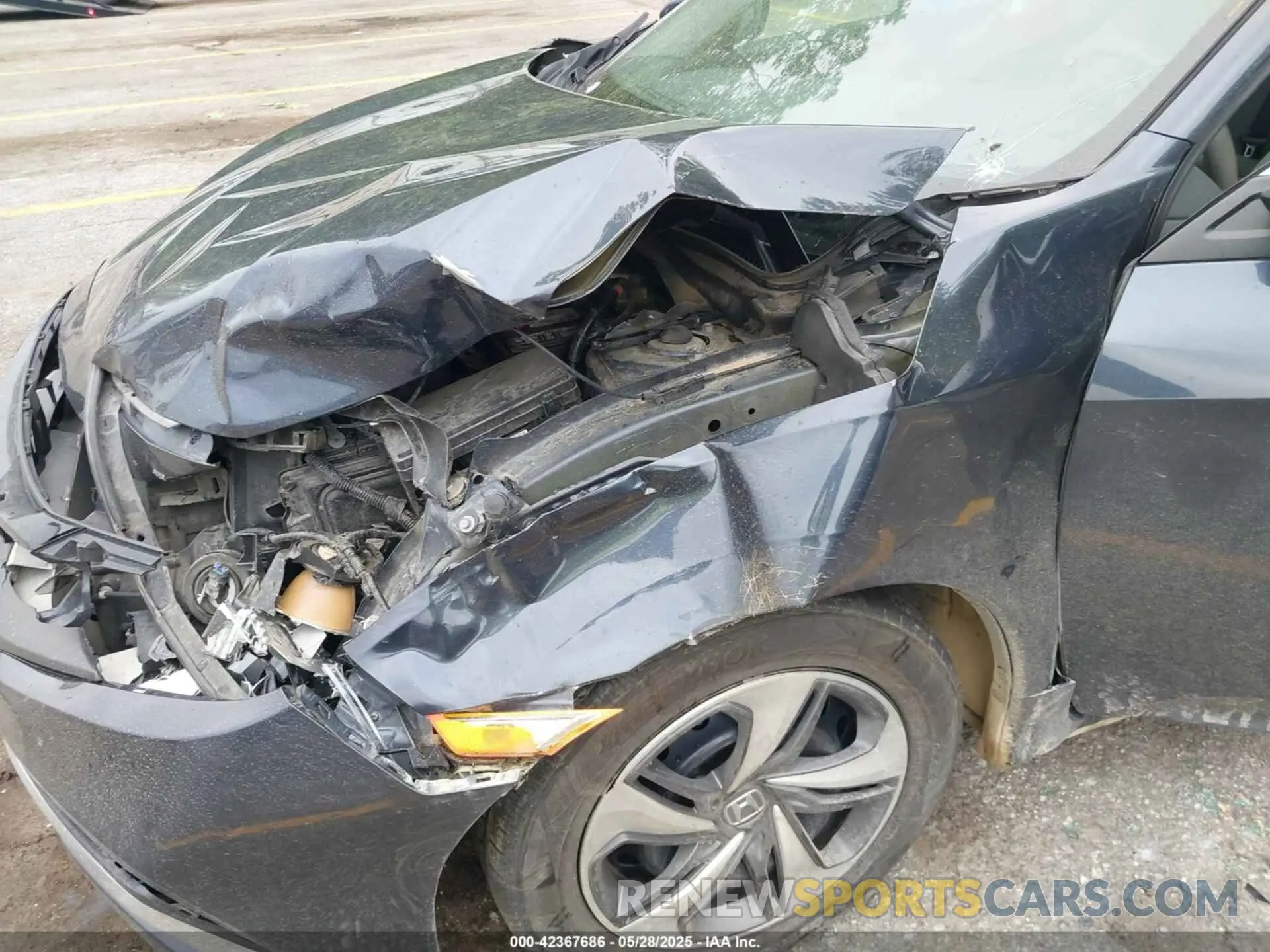 6 Photograph of a damaged car 2HGFC2F67KH600863 HONDA CIVIC 2019