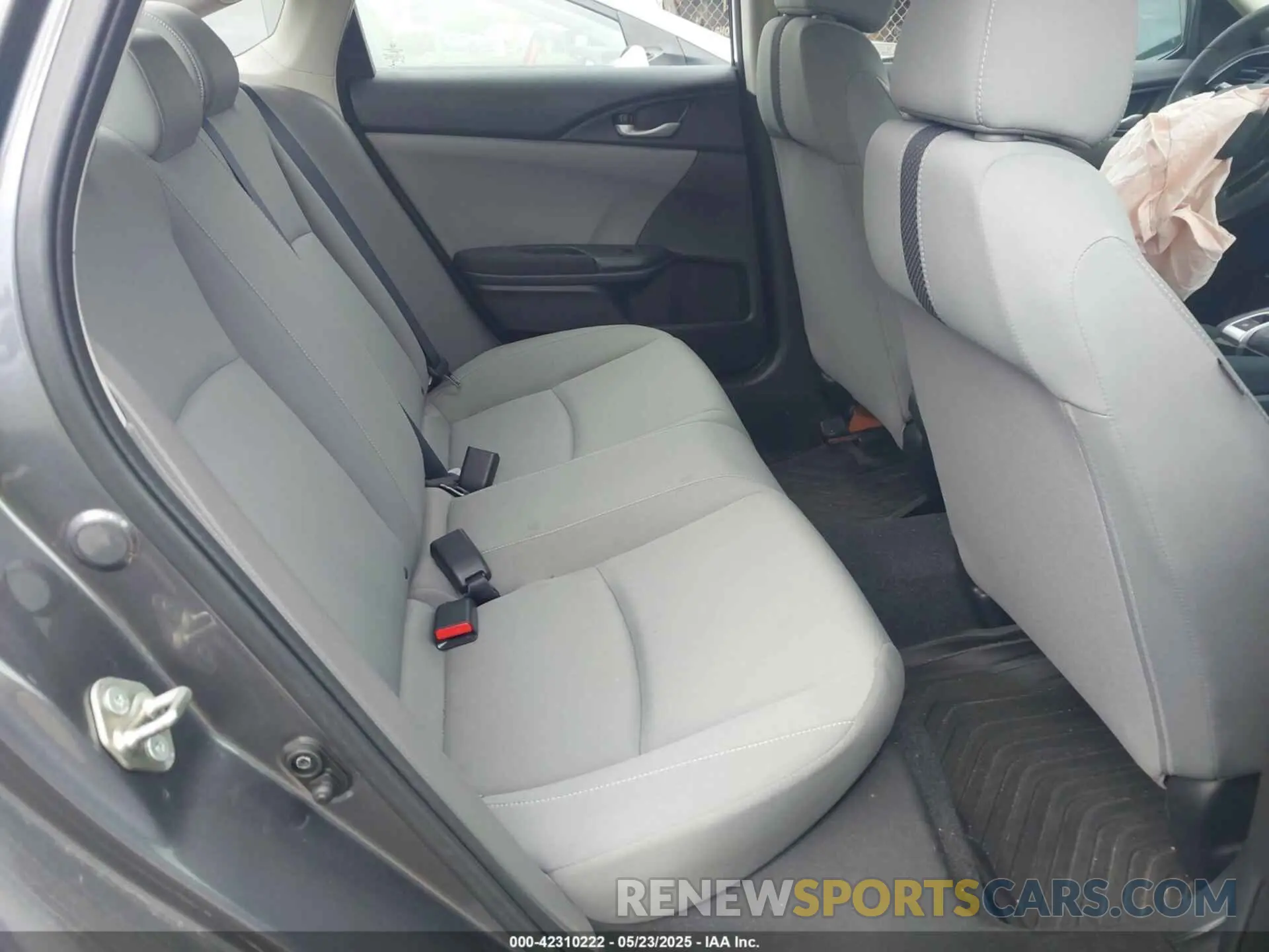 8 Photograph of a damaged car 2HGFC2F67KH606663 HONDA CIVIC 2019