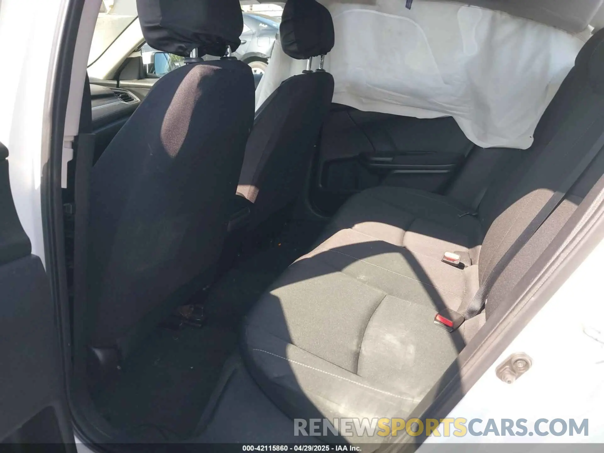 8 Photograph of a damaged car 2HGFC2F68KH531925 HONDA CIVIC 2019