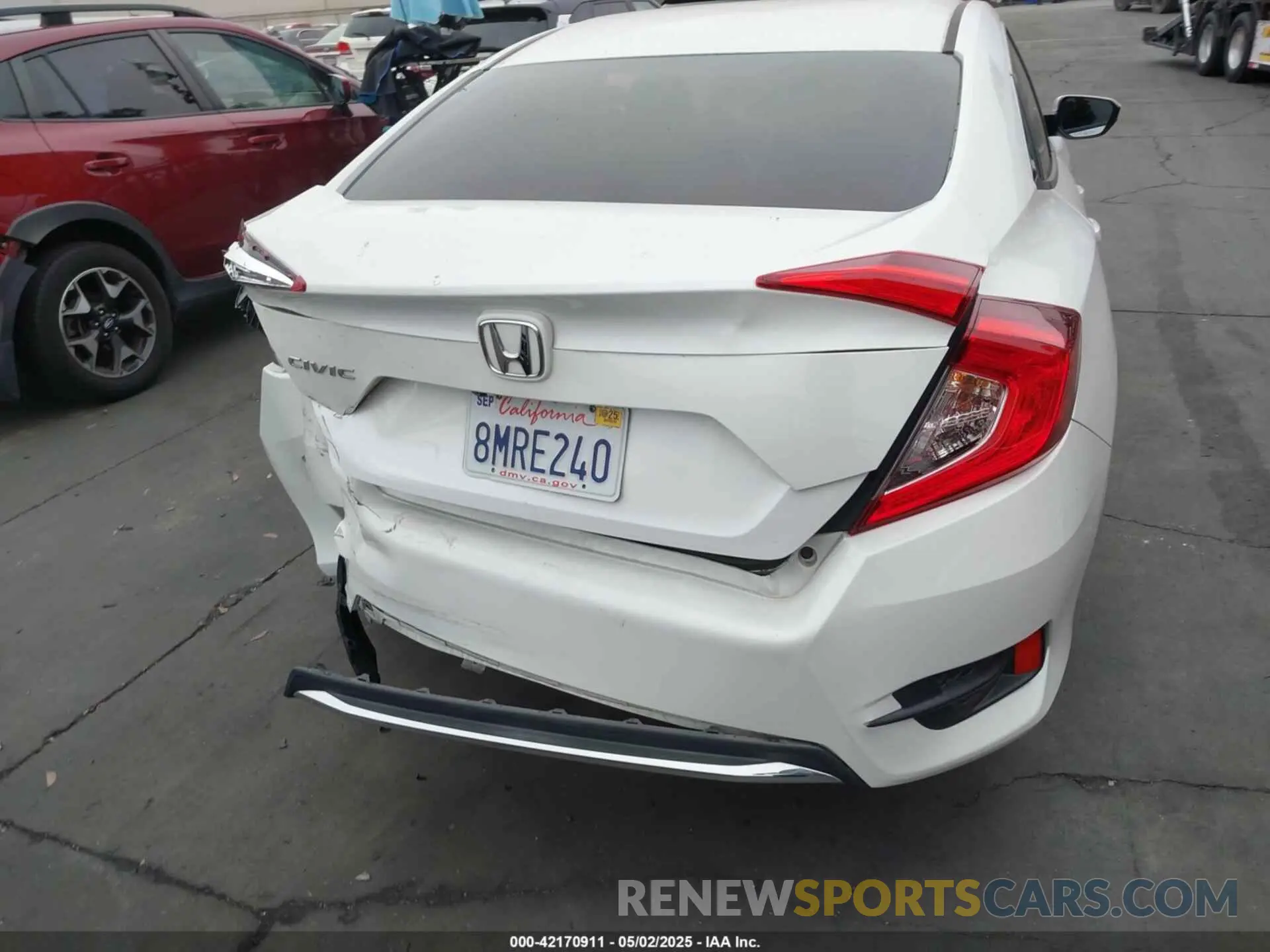 17 Photograph of a damaged car 2HGFC2F68KH587637 HONDA CIVIC 2019