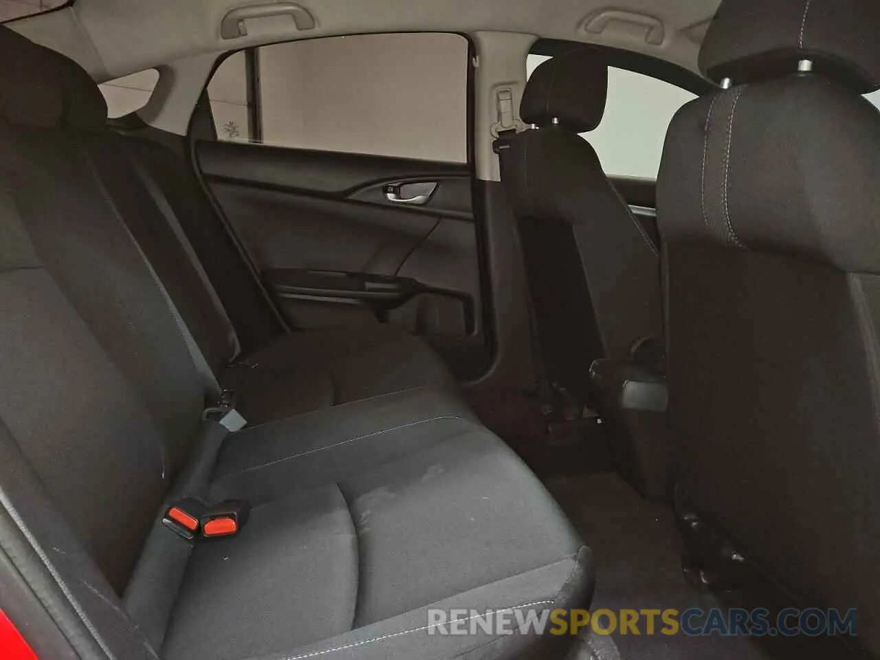 10 Photograph of a damaged car 2HGFC2F68KH592515 HONDA CIVIC 2019