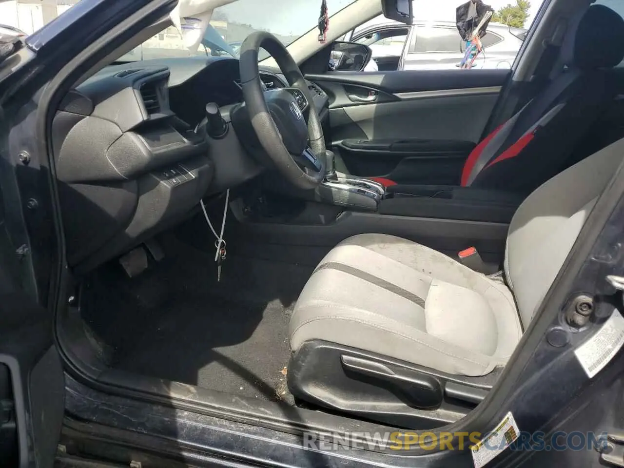 7 Photograph of a damaged car 2HGFC2F68KH605313 HONDA CIVIC 2019