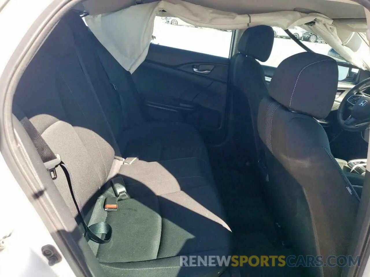 10 Photograph of a damaged car 2HGFC2F68KH606218 HONDA CIVIC 2019