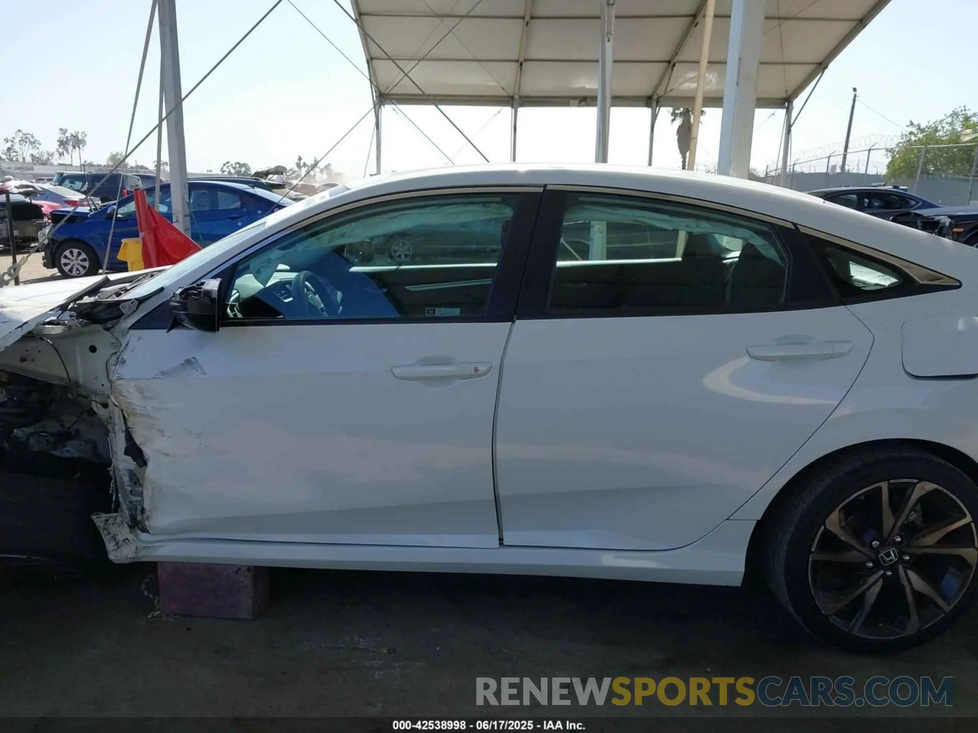 14 Photograph of a damaged car 2HGFC2F69KH505902 HONDA CIVIC 2019
