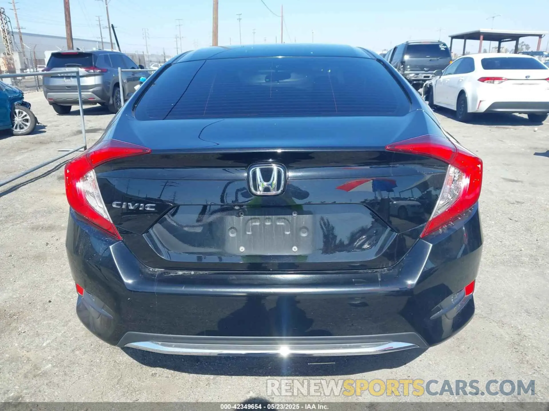 15 Photograph of a damaged car 2HGFC2F69KH531884 HONDA CIVIC 2019