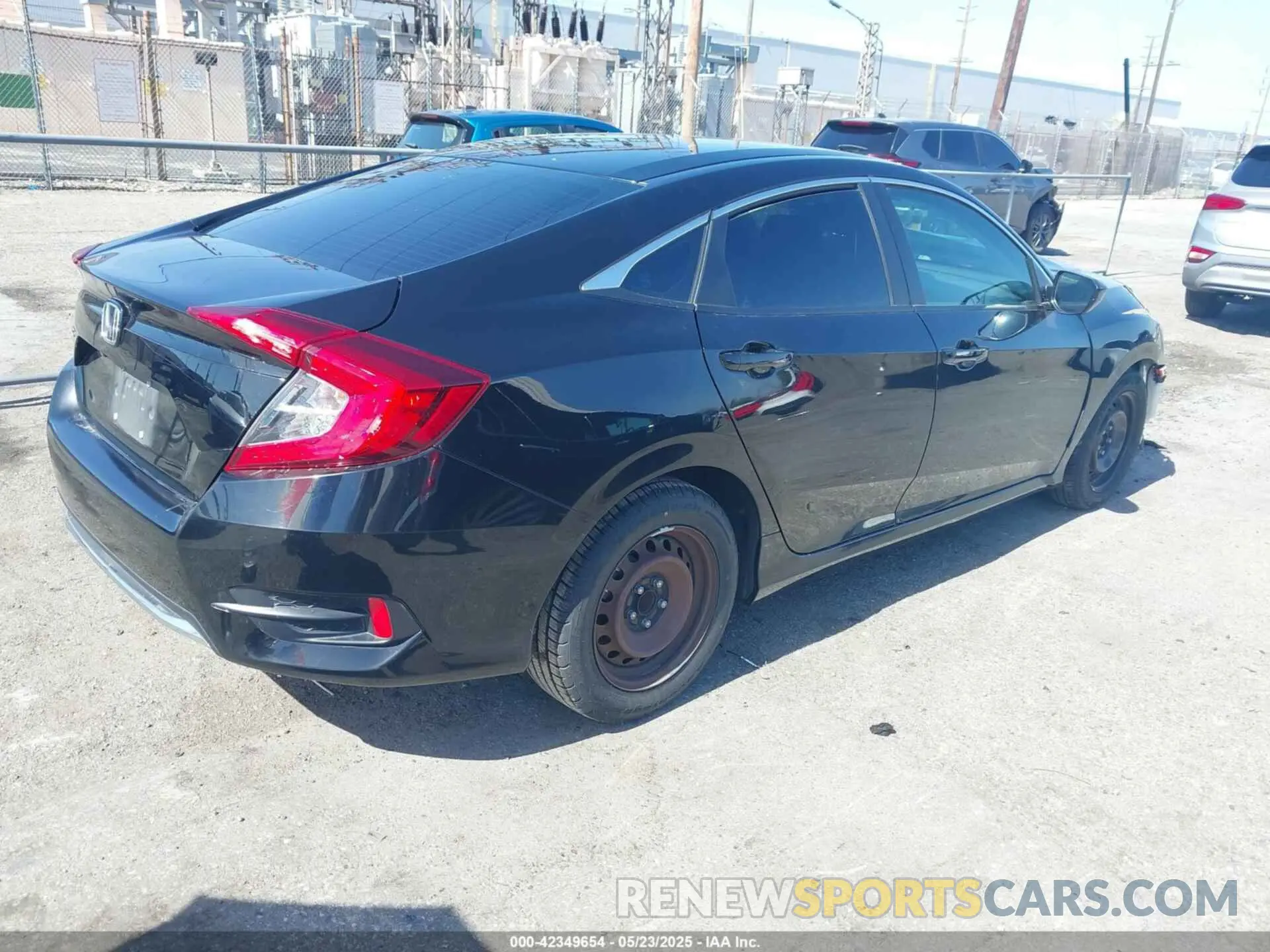 4 Photograph of a damaged car 2HGFC2F69KH531884 HONDA CIVIC 2019