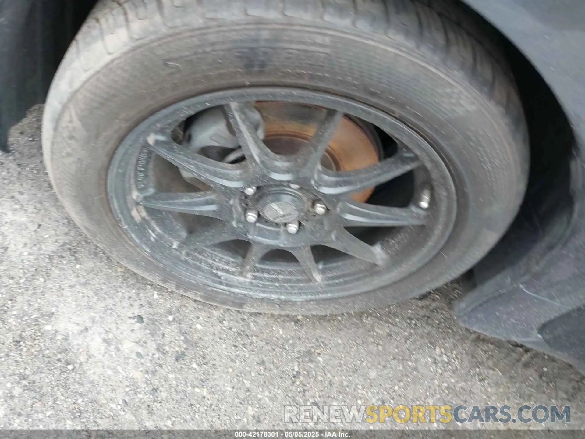 11 Photograph of a damaged car 2HGFC2F69KH533618 HONDA CIVIC 2019