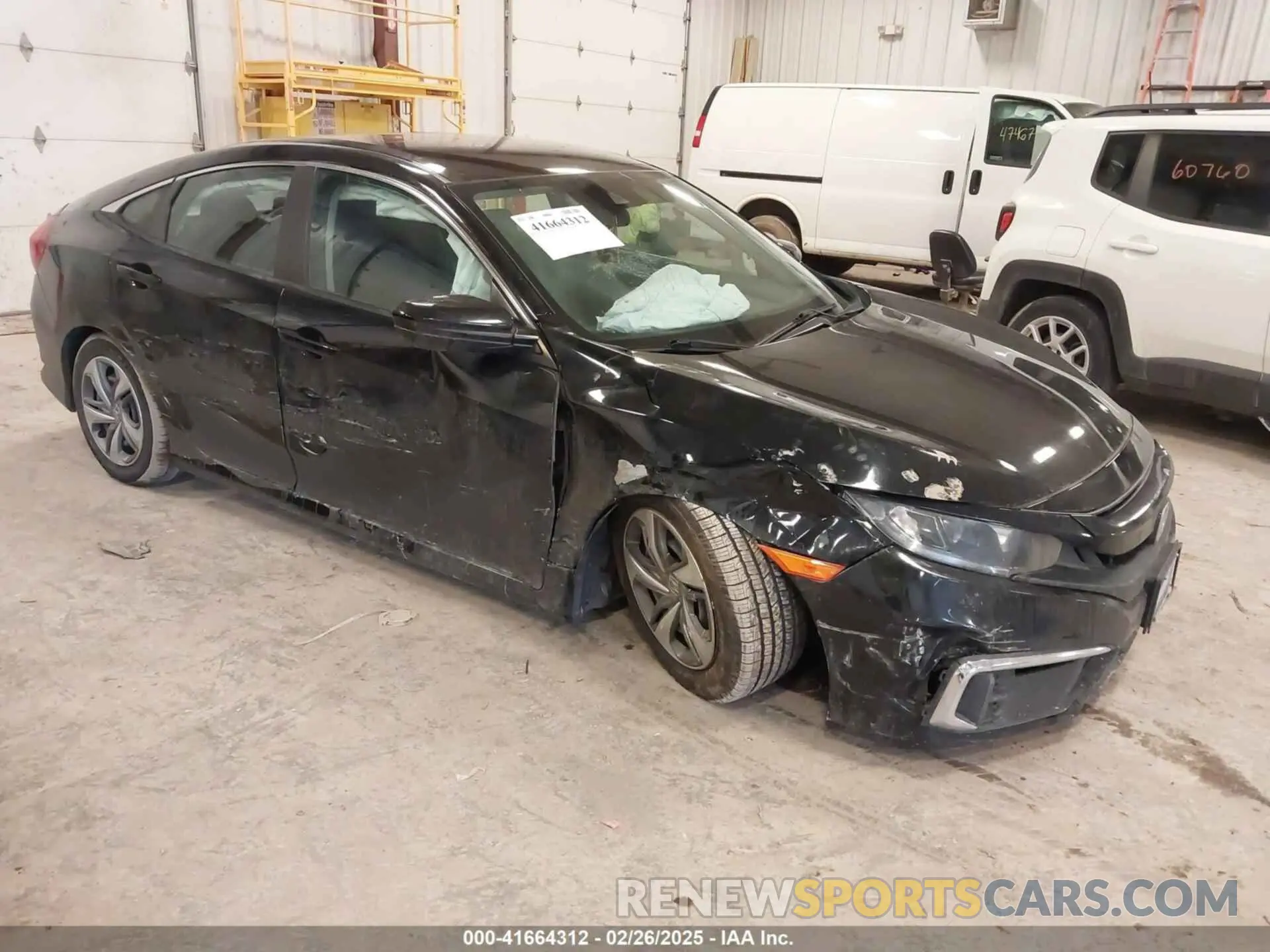 1 Photograph of a damaged car 2HGFC2F69KH555697 HONDA CIVIC 2019