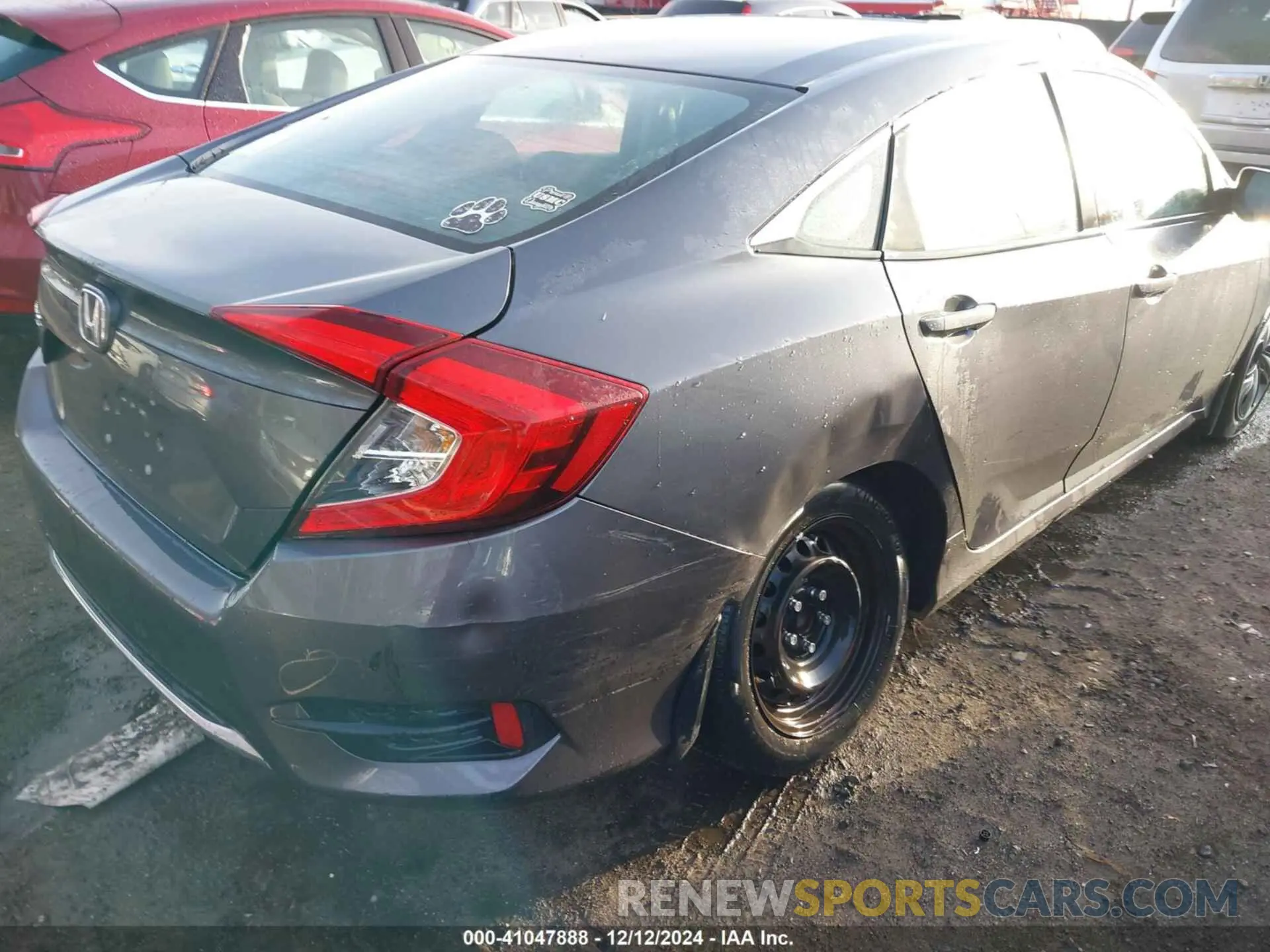 6 Photograph of a damaged car 2HGFC2F69KH579983 HONDA CIVIC 2019