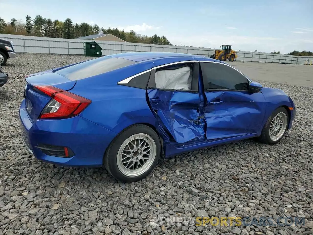 3 Photograph of a damaged car 2HGFC2F69KH585914 HONDA CIVIC 2019