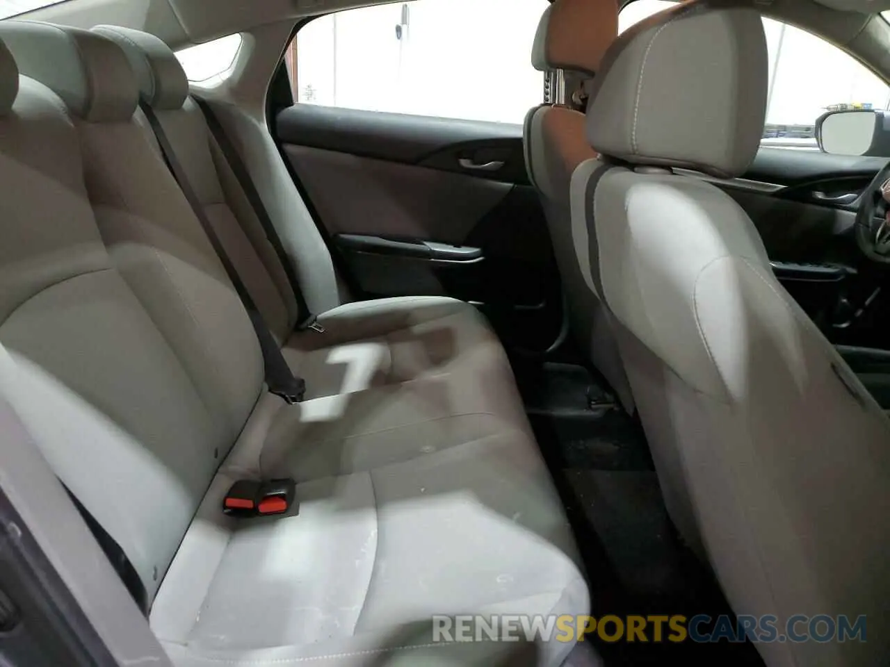 10 Photograph of a damaged car 2HGFC2F69KH596718 HONDA CIVIC 2019