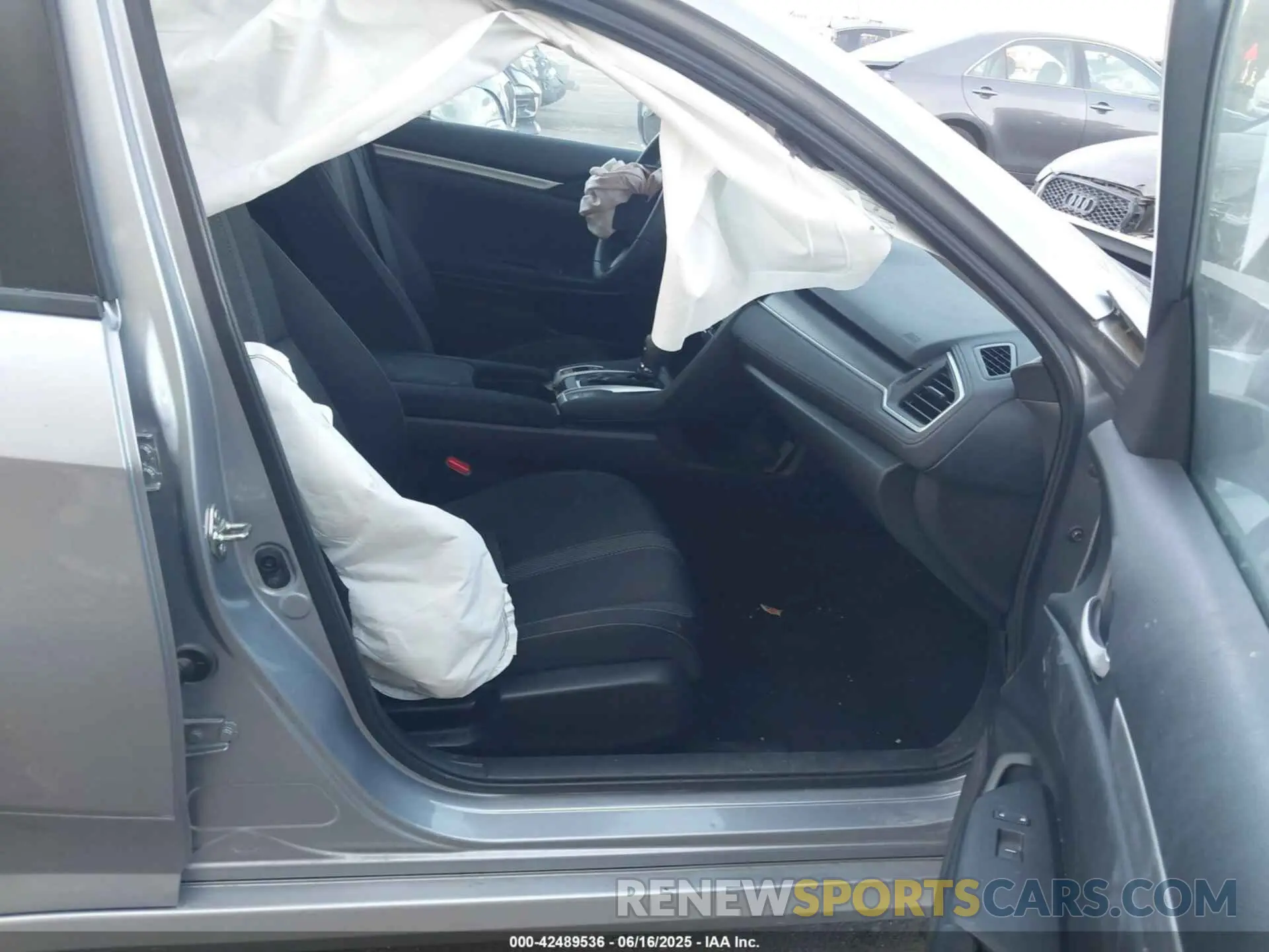 5 Photograph of a damaged car 2HGFC2F6XKH514592 HONDA CIVIC 2019