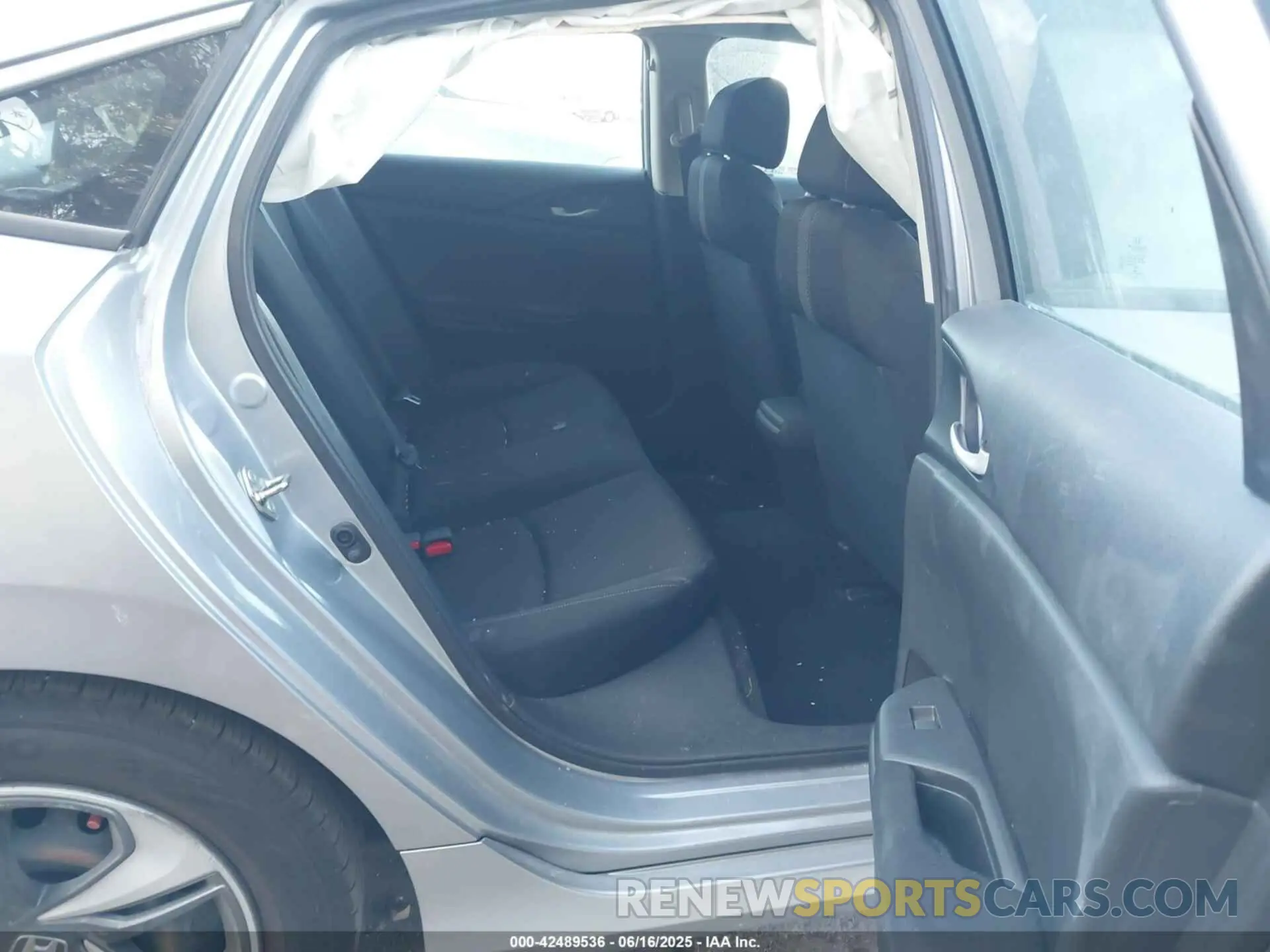 8 Photograph of a damaged car 2HGFC2F6XKH514592 HONDA CIVIC 2019