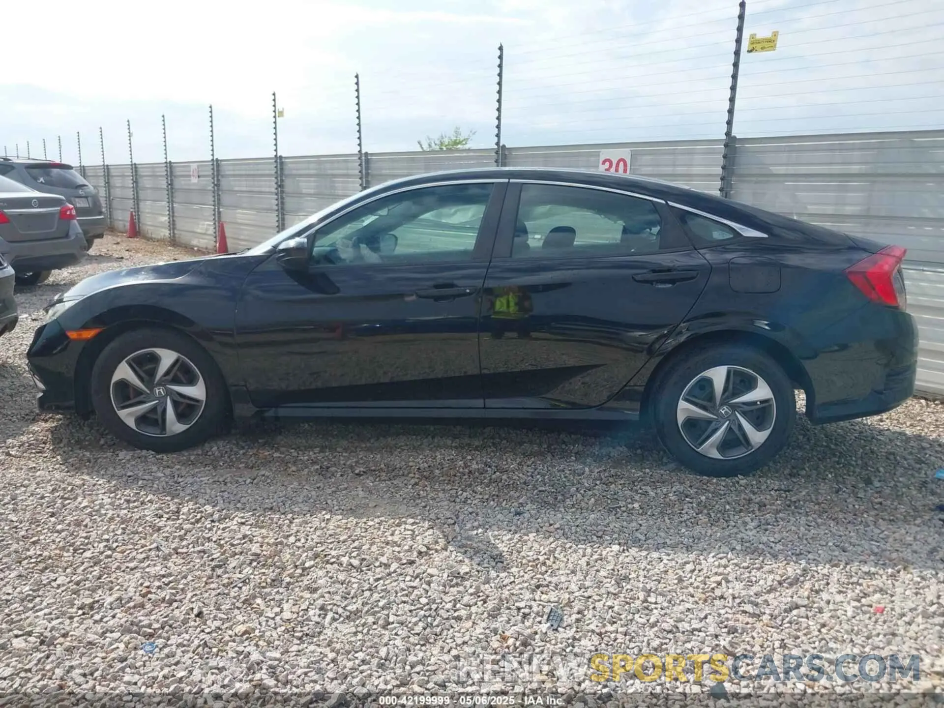 13 Photograph of a damaged car 2HGFC2F6XKH515094 HONDA CIVIC 2019