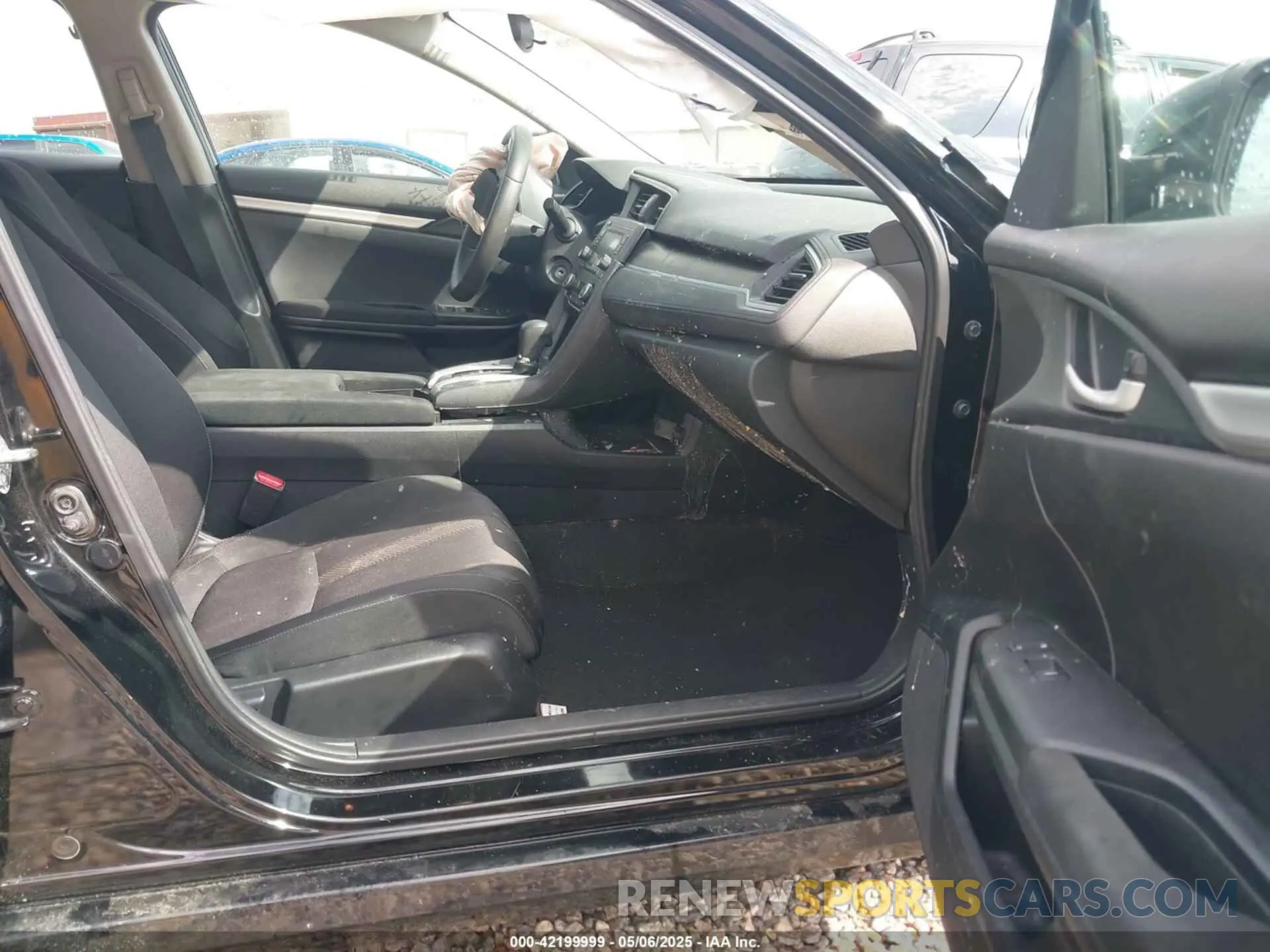 5 Photograph of a damaged car 2HGFC2F6XKH515094 HONDA CIVIC 2019