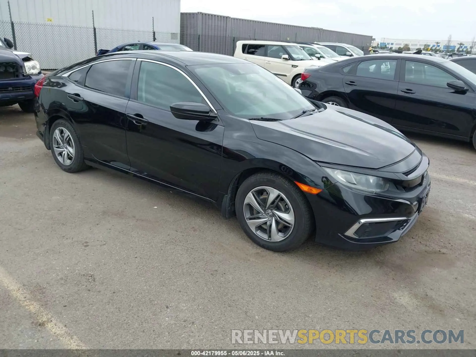 1 Photograph of a damaged car 2HGFC2F6XKH525382 HONDA CIVIC 2019