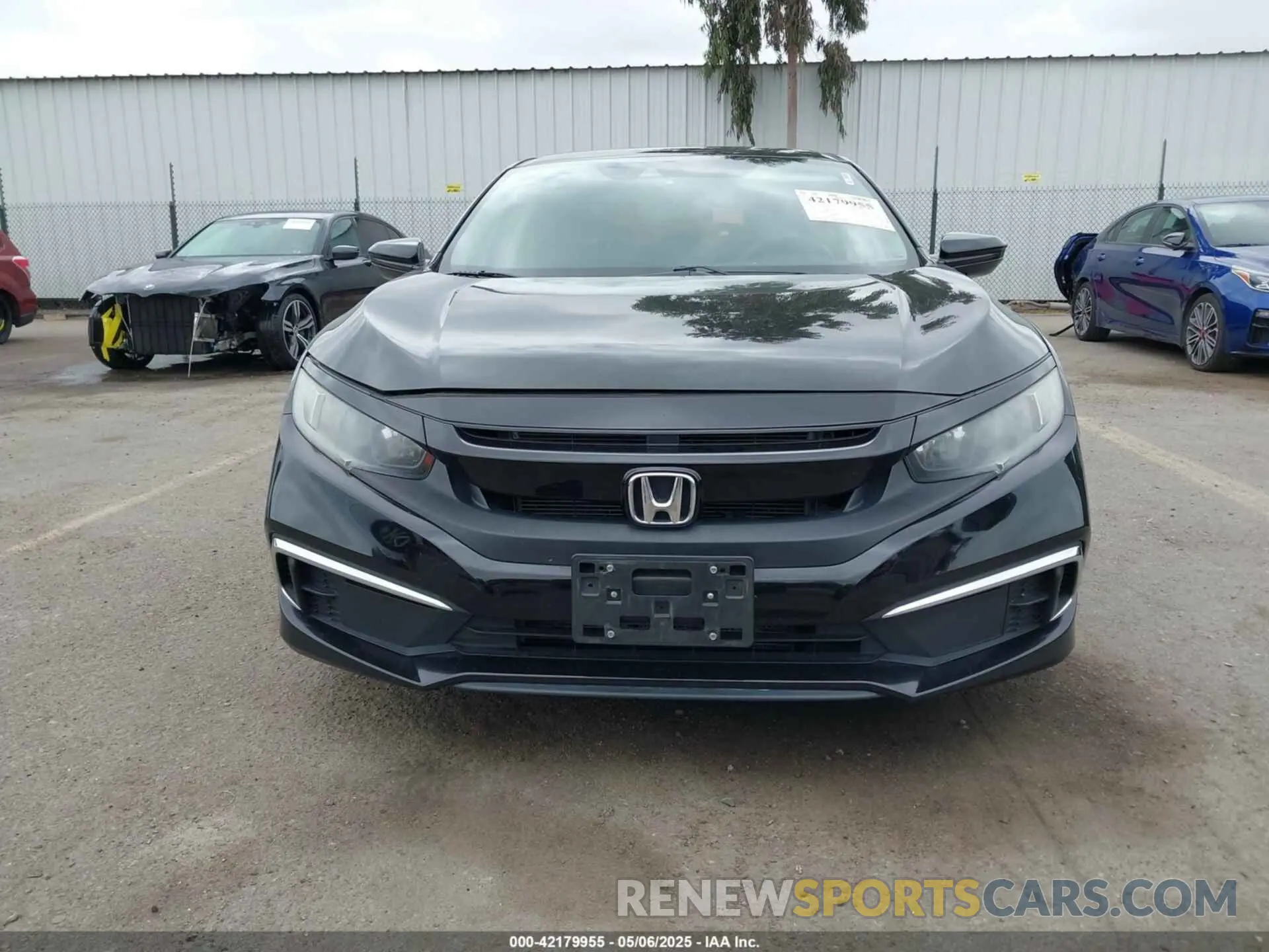 13 Photograph of a damaged car 2HGFC2F6XKH525382 HONDA CIVIC 2019