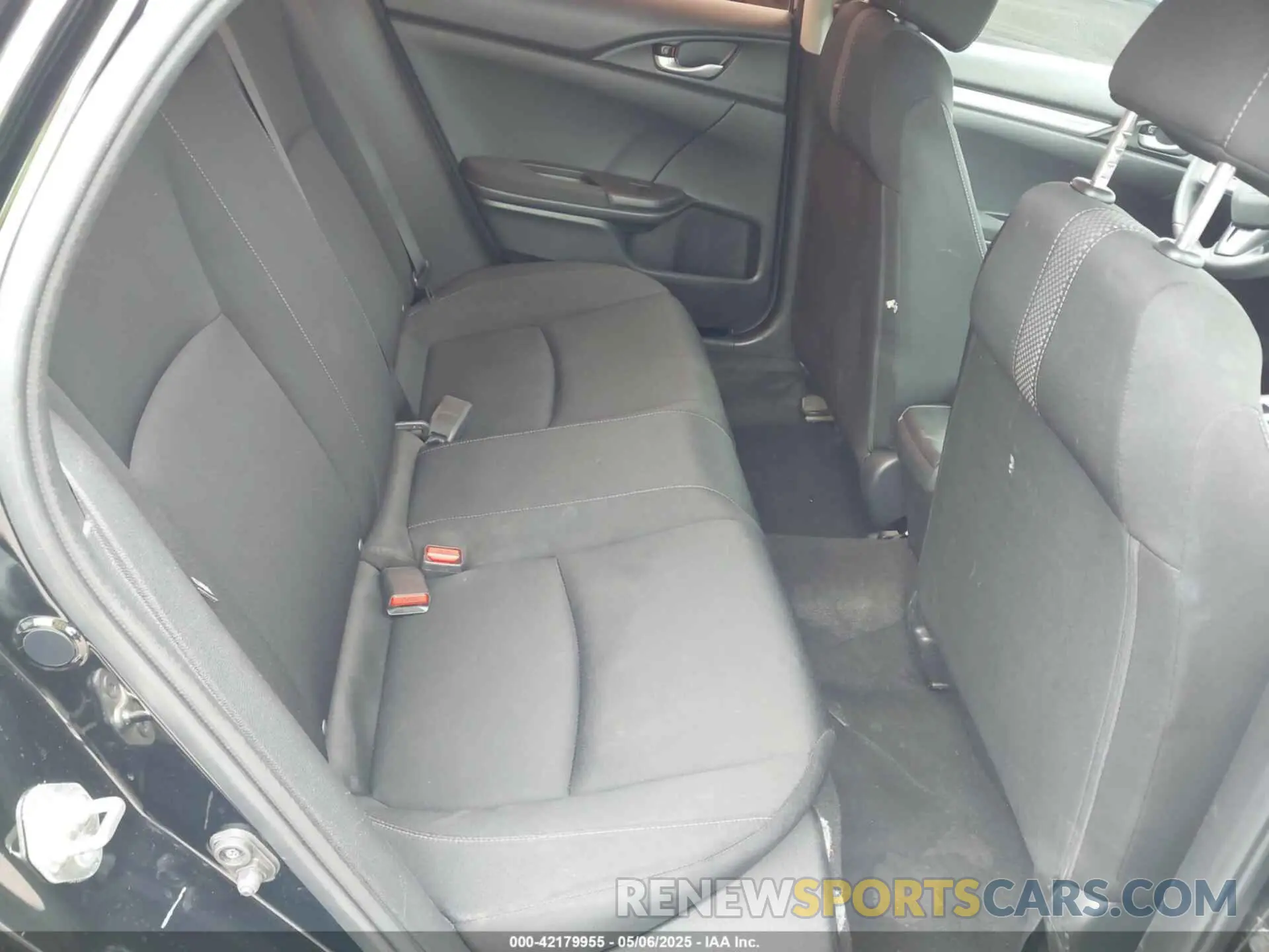 8 Photograph of a damaged car 2HGFC2F6XKH525382 HONDA CIVIC 2019