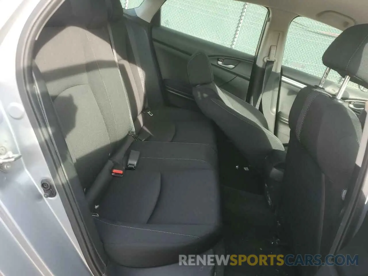 10 Photograph of a damaged car 2HGFC2F6XKH572024 HONDA CIVIC 2019