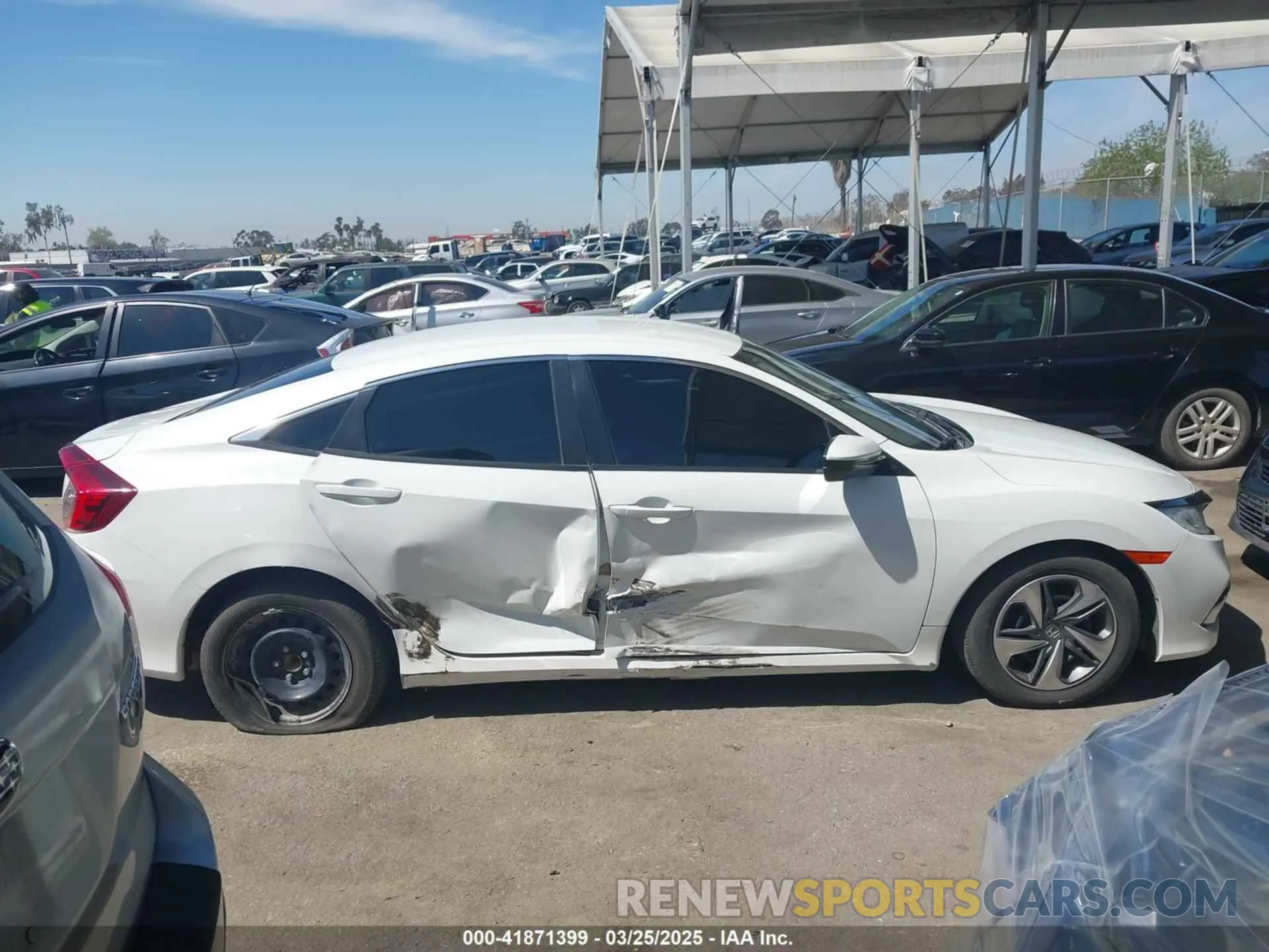 13 Photograph of a damaged car 2HGFC2F6XKH600677 HONDA CIVIC 2019