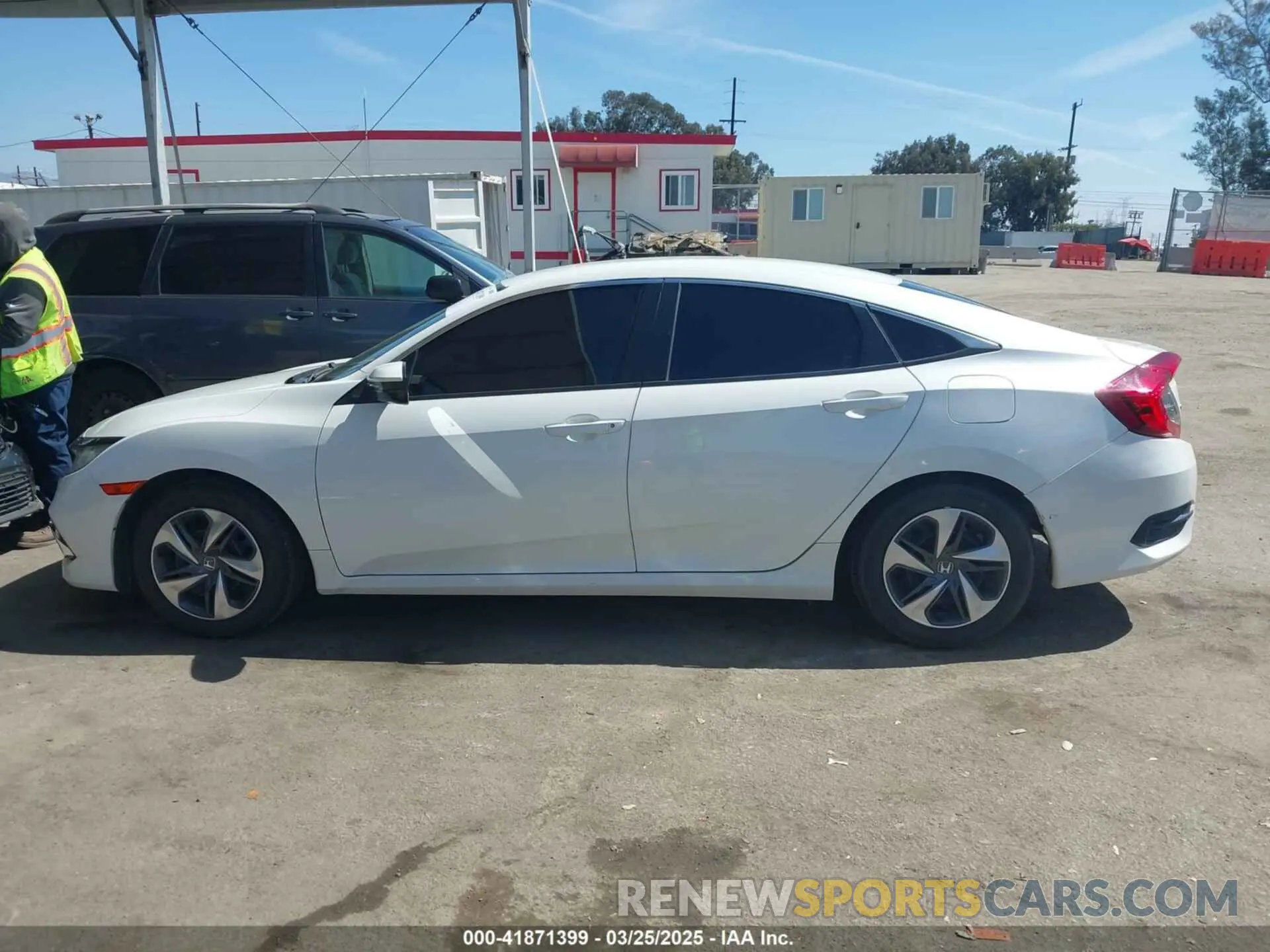 14 Photograph of a damaged car 2HGFC2F6XKH600677 HONDA CIVIC 2019