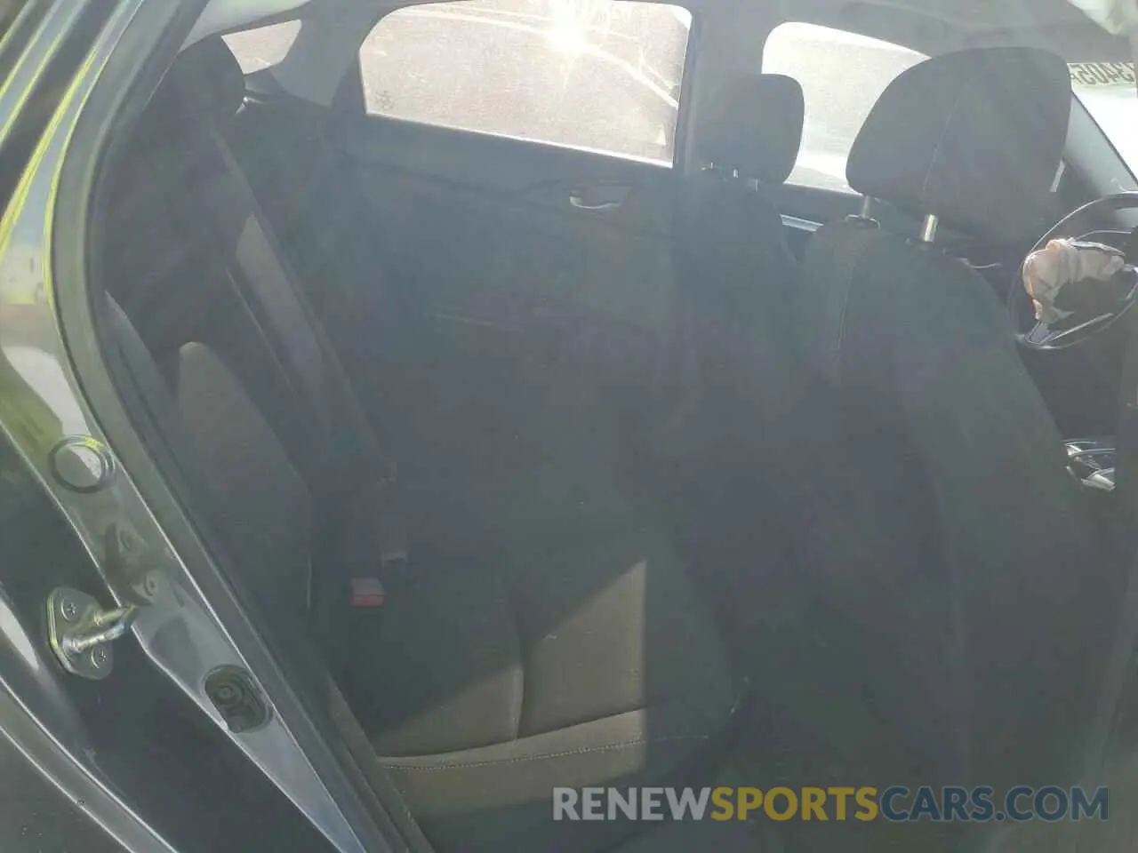 10 Photograph of a damaged car 2HGFC2F73KH039411 HONDA CIVIC 2019