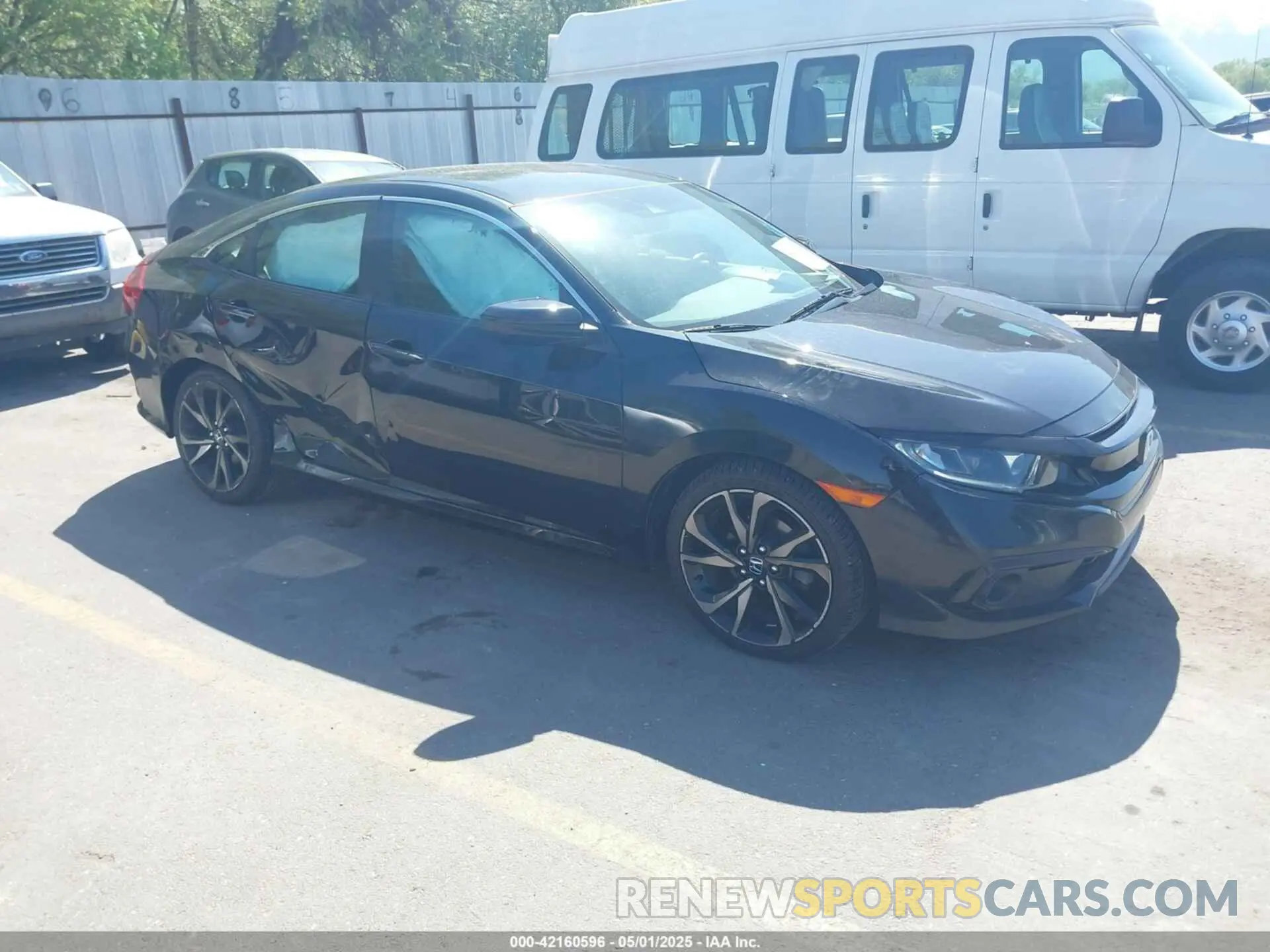 1 Photograph of a damaged car 2HGFC2F80KH525781 HONDA CIVIC 2019