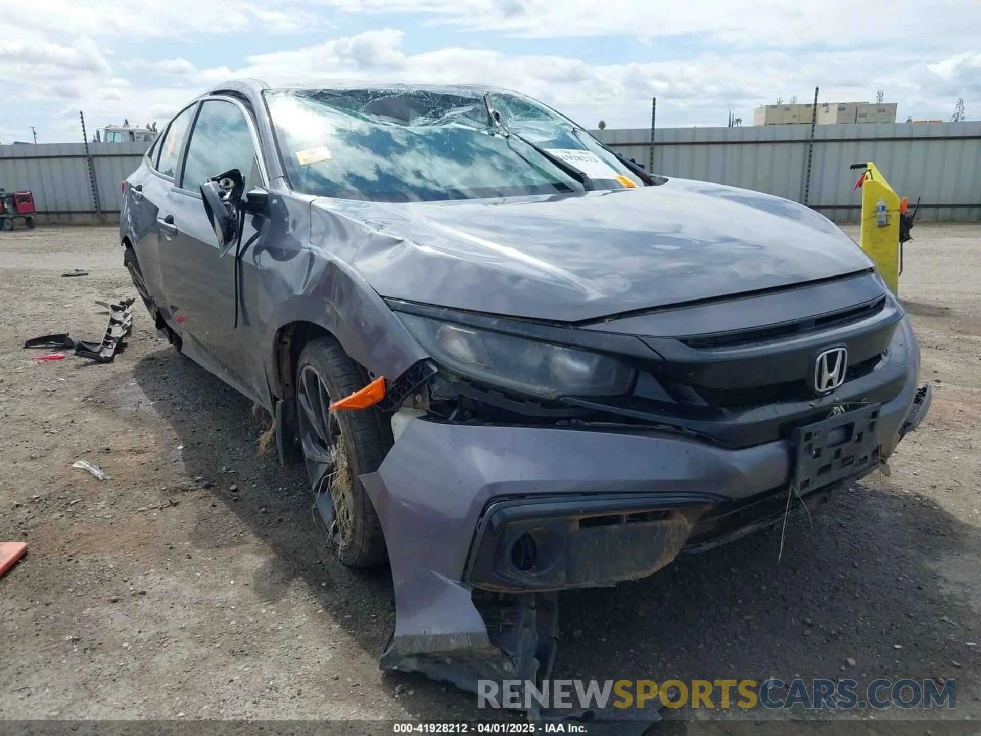 1 Photograph of a damaged car 2HGFC2F80KH530561 HONDA CIVIC 2019