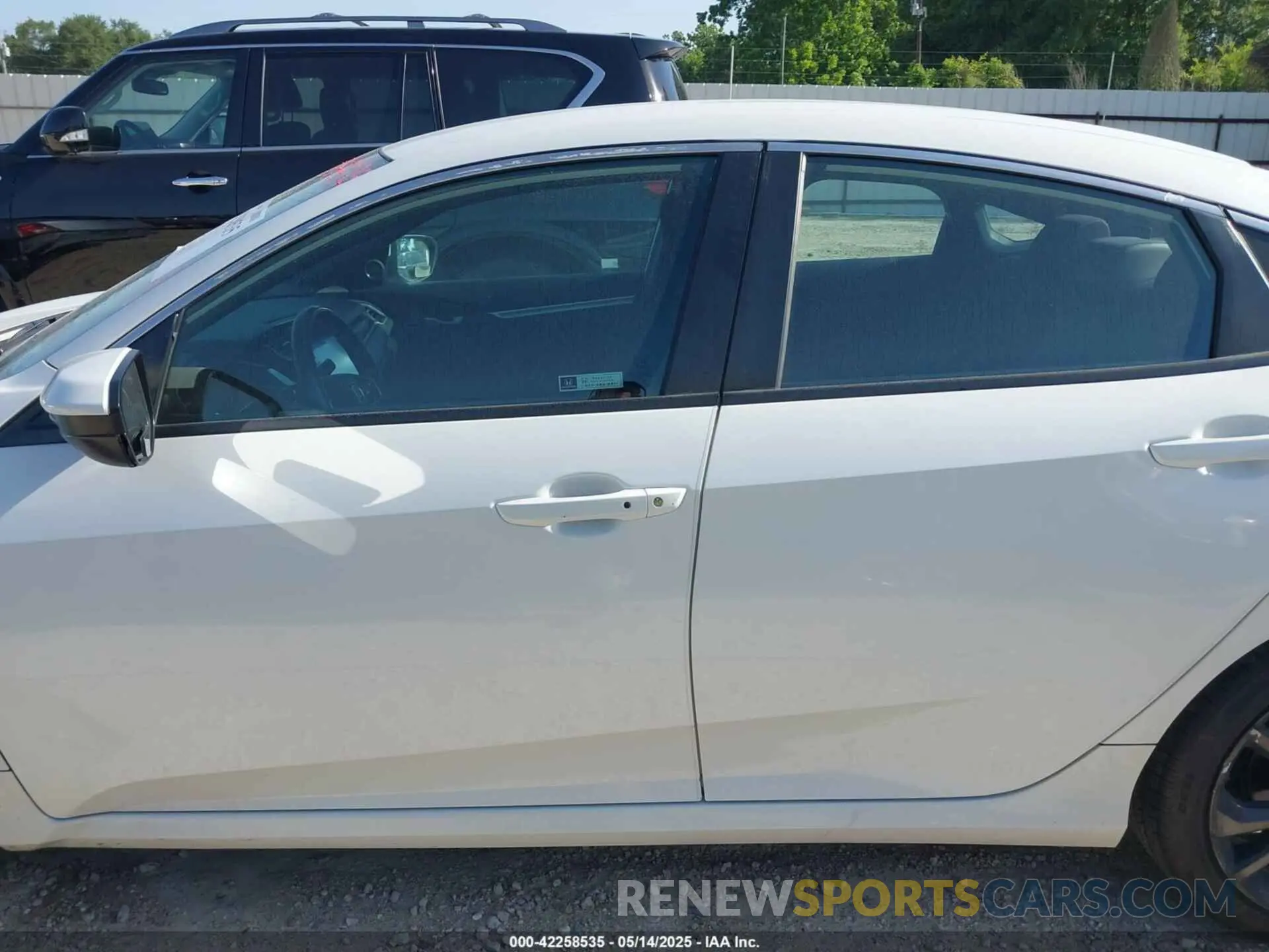14 Photograph of a damaged car 2HGFC2F80KH539437 HONDA CIVIC 2019
