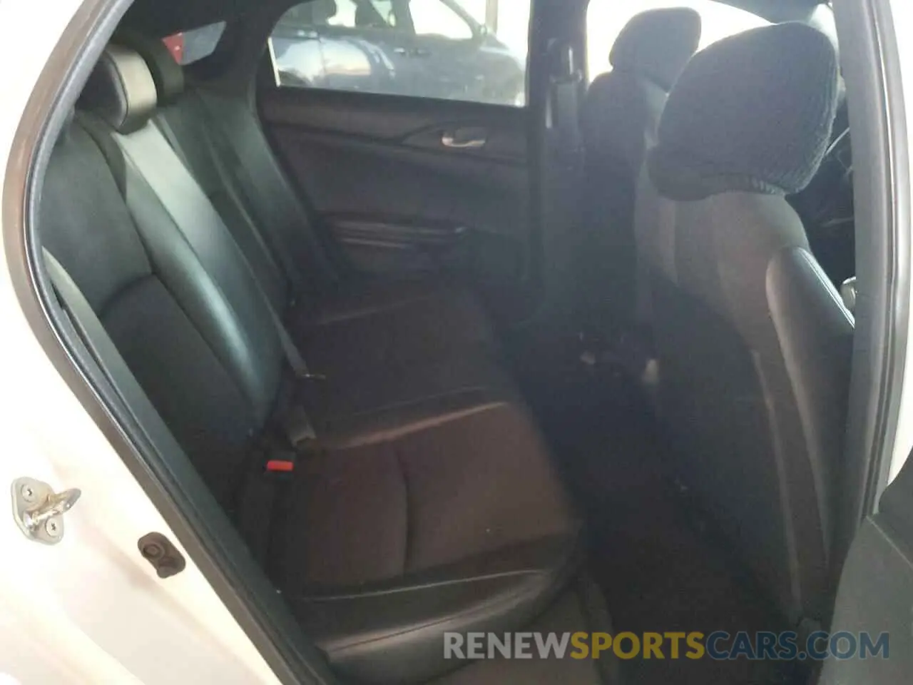 10 Photograph of a damaged car 2HGFC2F80KH539678 HONDA CIVIC 2019
