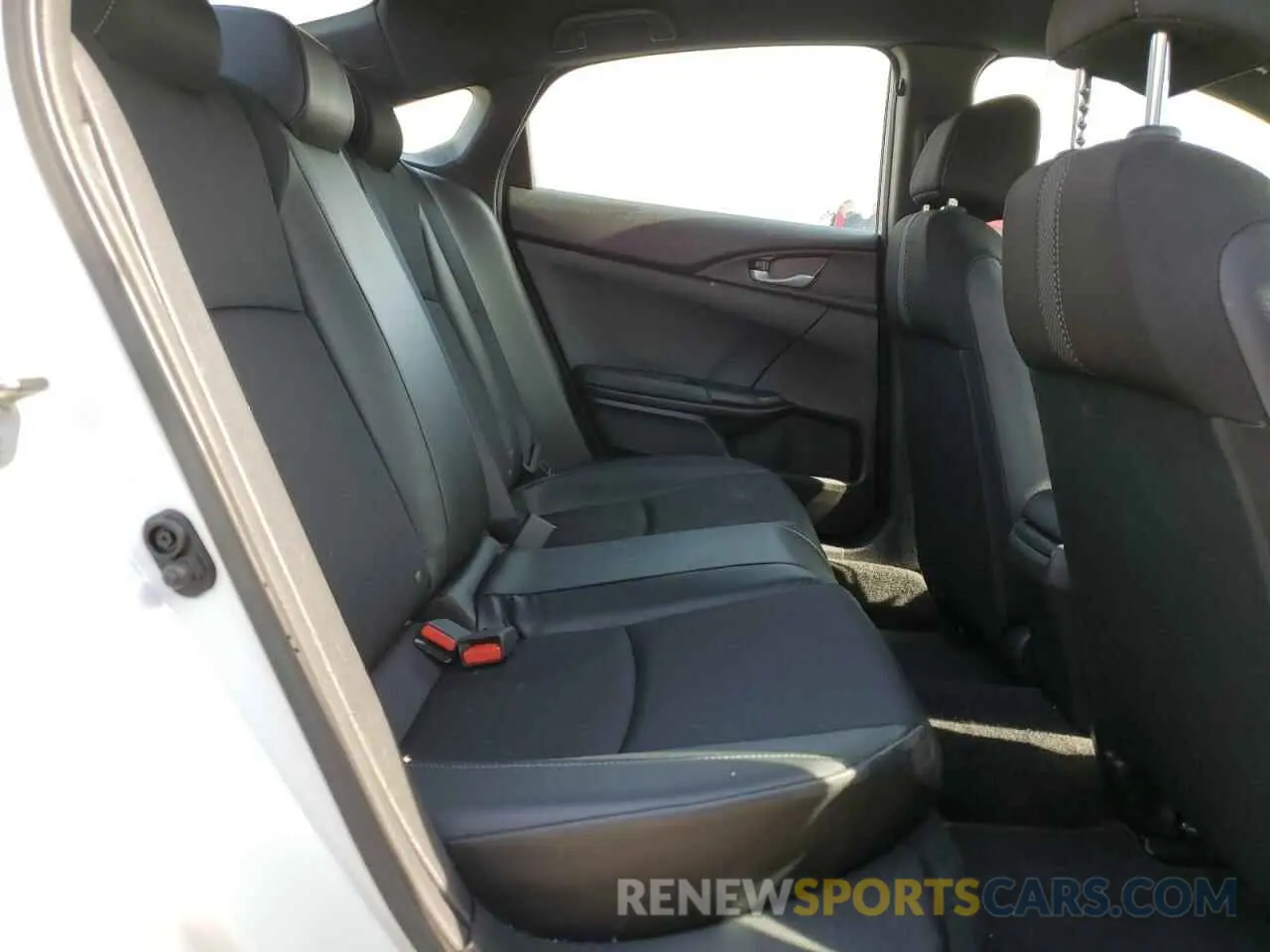 10 Photograph of a damaged car 2HGFC2F80KH545089 HONDA CIVIC 2019