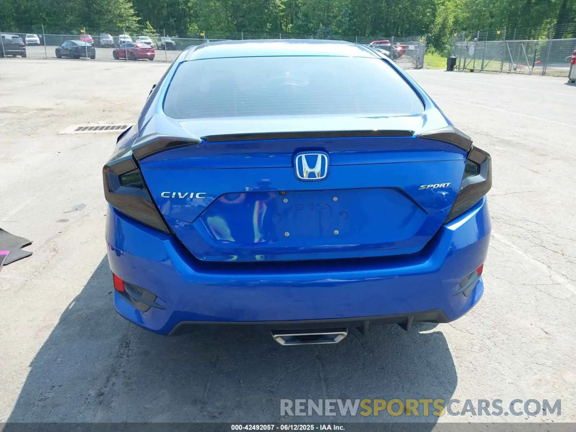 16 Photograph of a damaged car 2HGFC2F80KH594082 HONDA CIVIC 2019