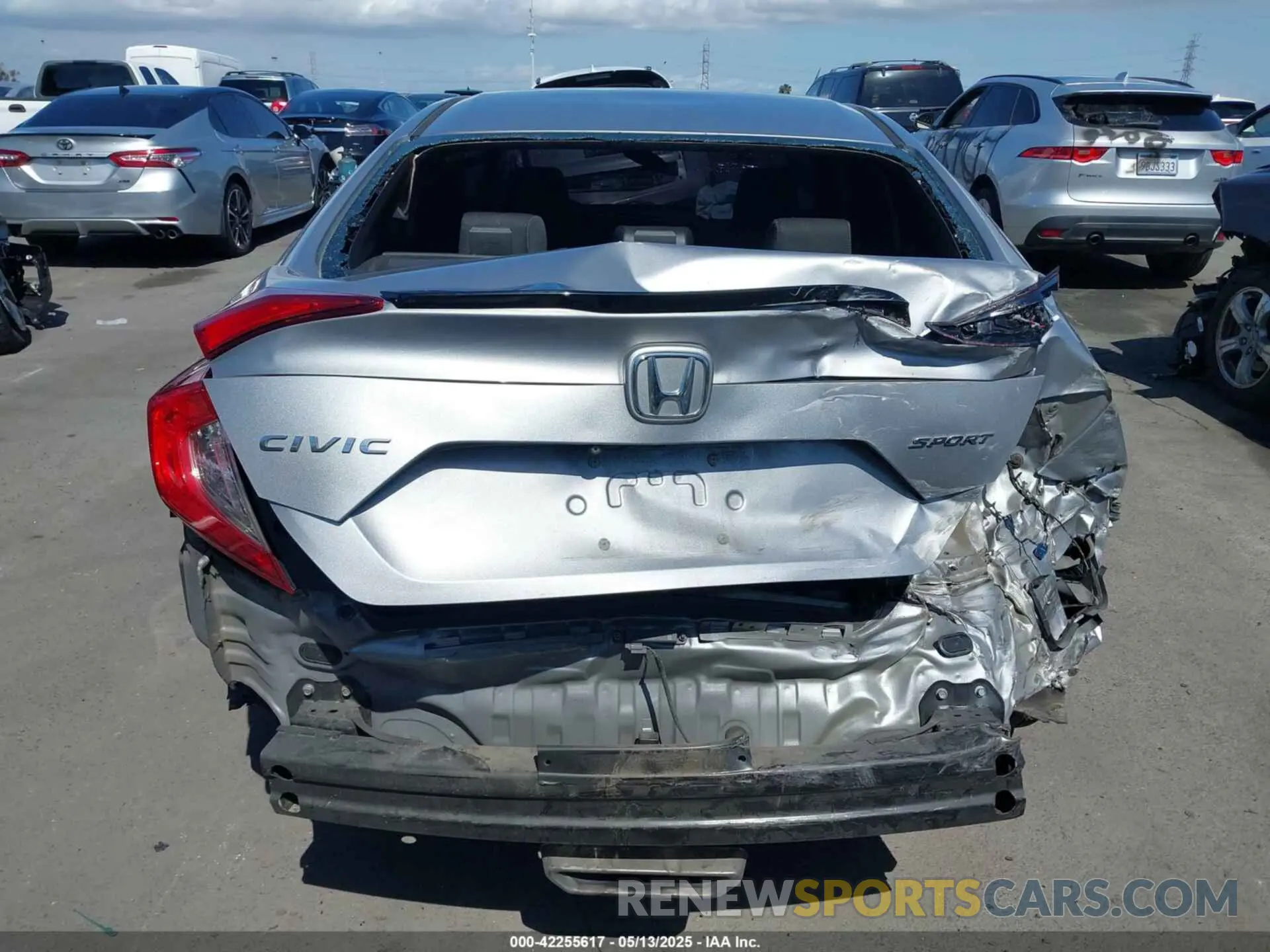 17 Photograph of a damaged car 2HGFC2F80KH600754 HONDA CIVIC 2019