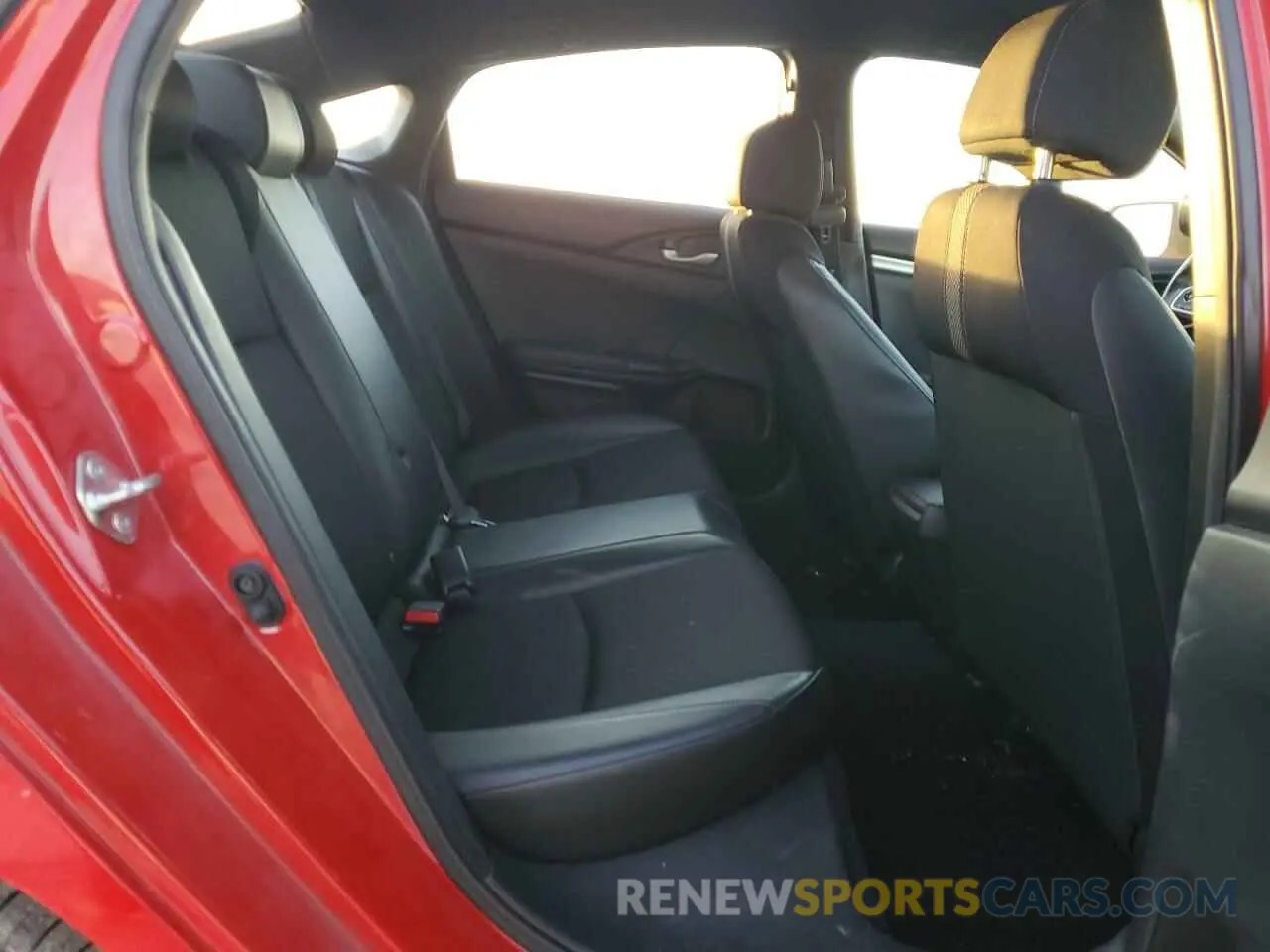 10 Photograph of a damaged car 2HGFC2F80KH603363 HONDA CIVIC 2019