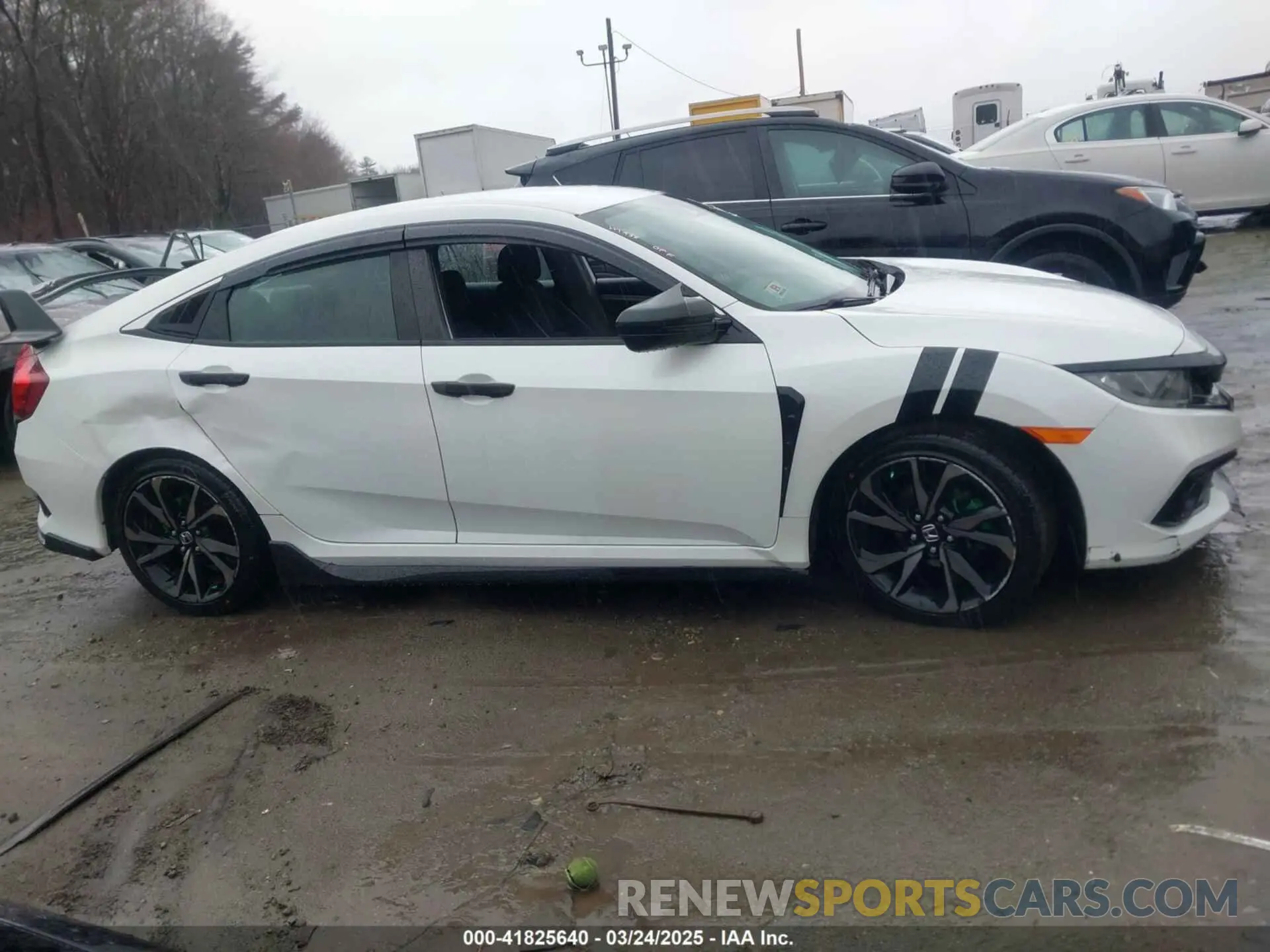 13 Photograph of a damaged car 2HGFC2F80KH605100 HONDA CIVIC 2019