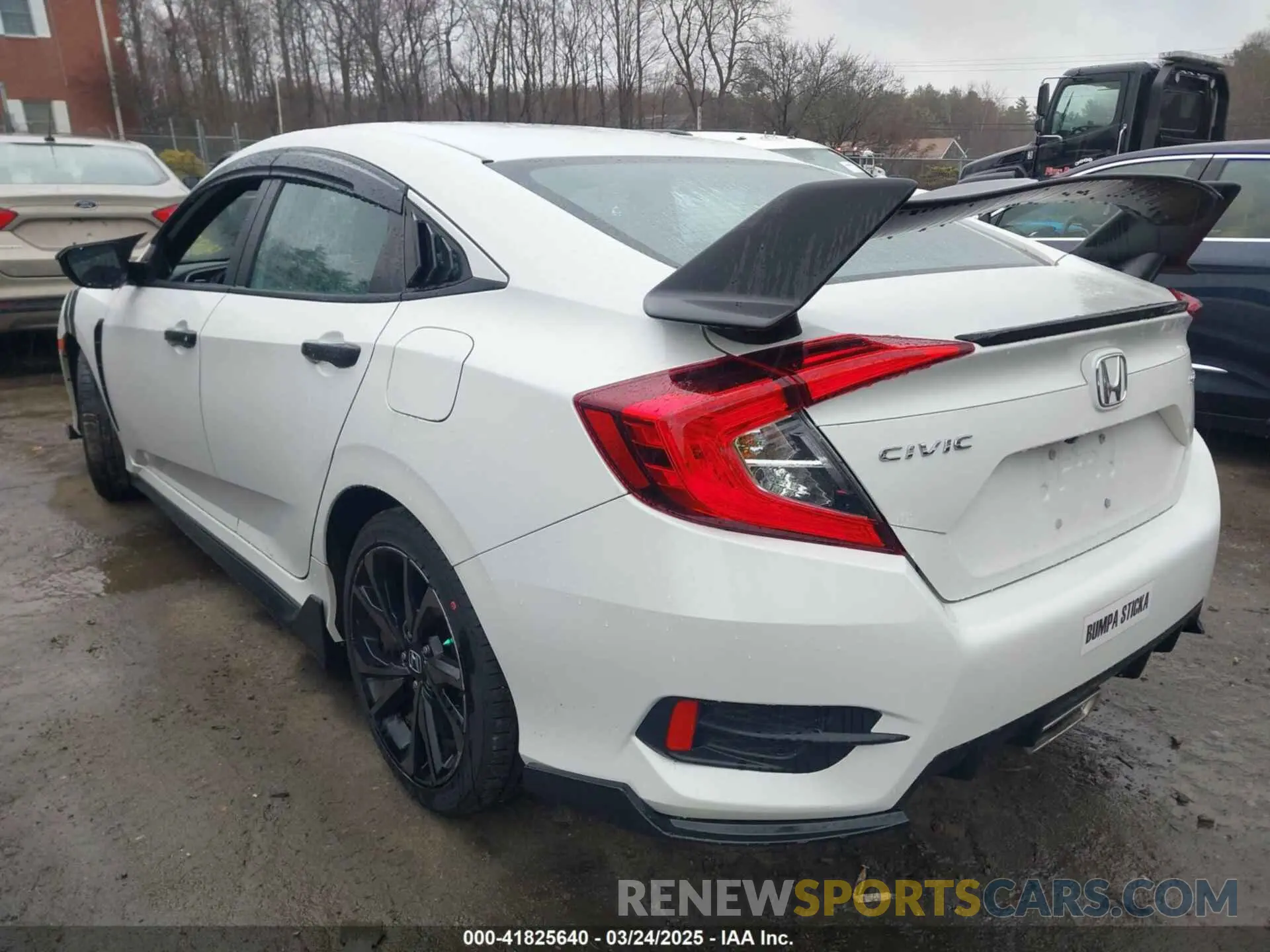 3 Photograph of a damaged car 2HGFC2F80KH605100 HONDA CIVIC 2019
