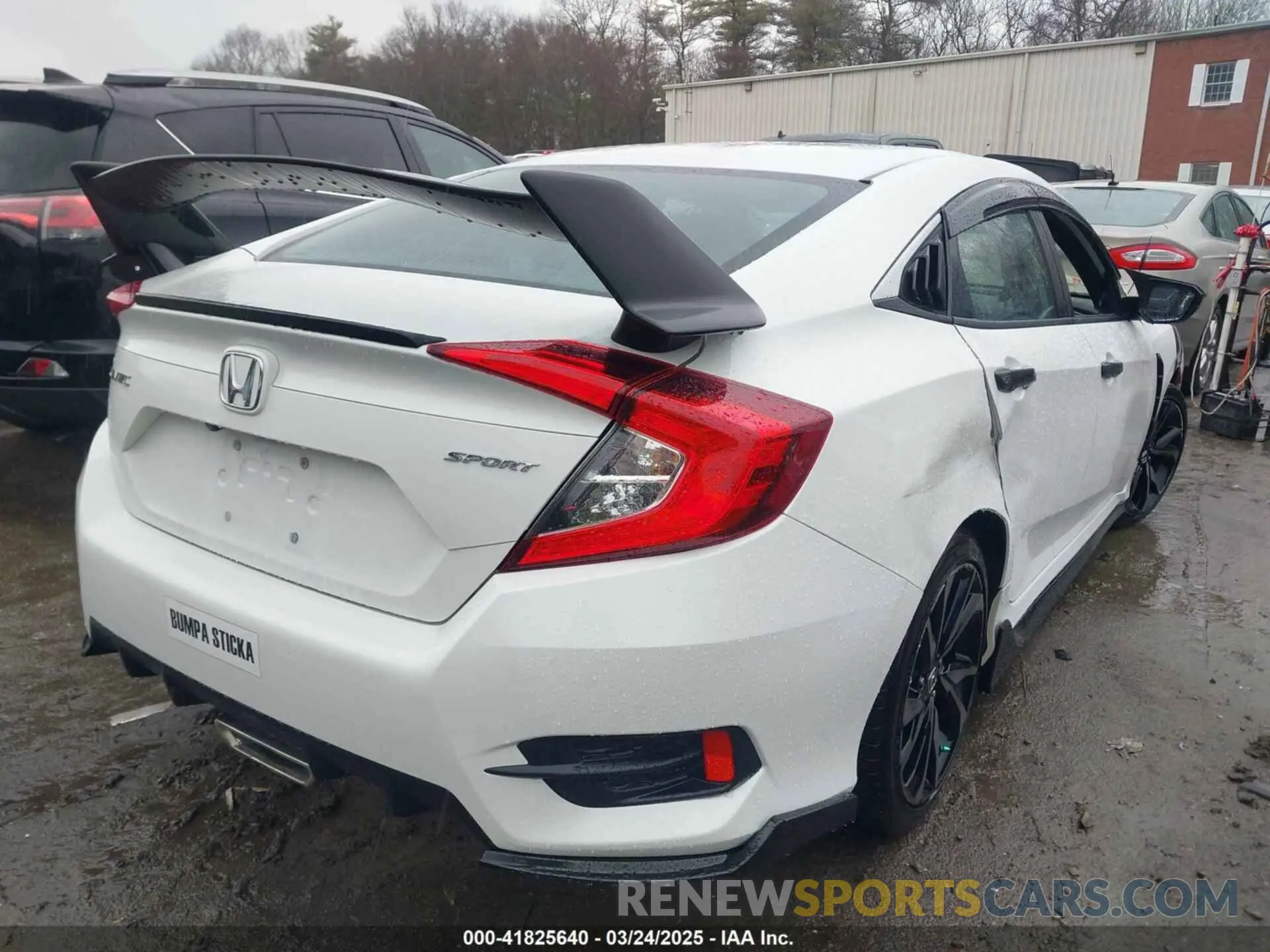 4 Photograph of a damaged car 2HGFC2F80KH605100 HONDA CIVIC 2019