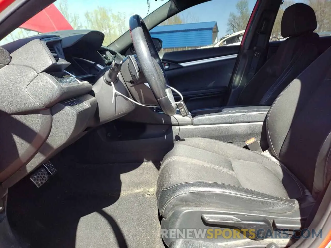 7 Photograph of a damaged car 2HGFC2F80KH605940 HONDA CIVIC 2019