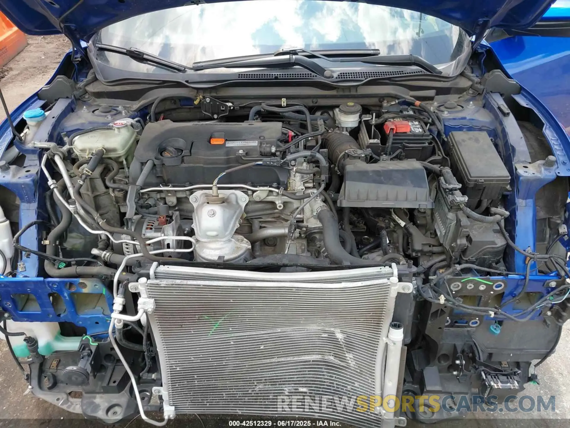 10 Photograph of a damaged car 2HGFC2F81KH513557 HONDA CIVIC 2019