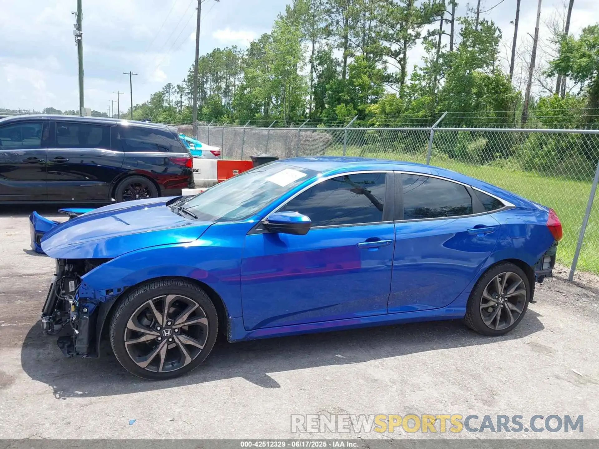 15 Photograph of a damaged car 2HGFC2F81KH513557 HONDA CIVIC 2019