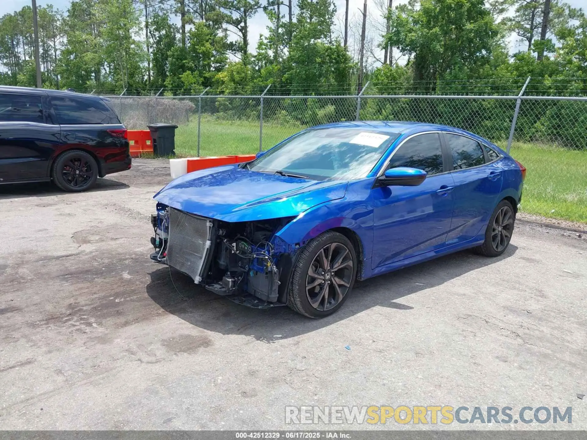 2 Photograph of a damaged car 2HGFC2F81KH513557 HONDA CIVIC 2019
