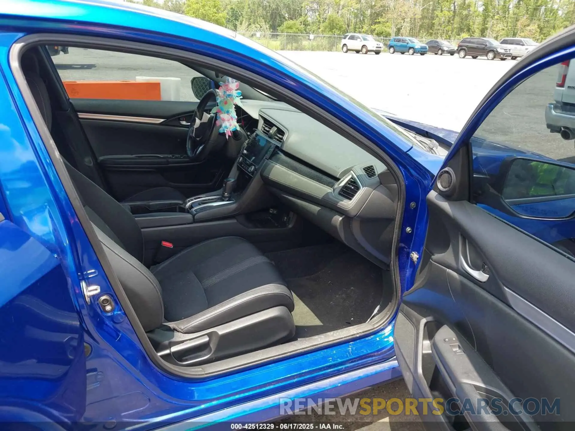 5 Photograph of a damaged car 2HGFC2F81KH513557 HONDA CIVIC 2019