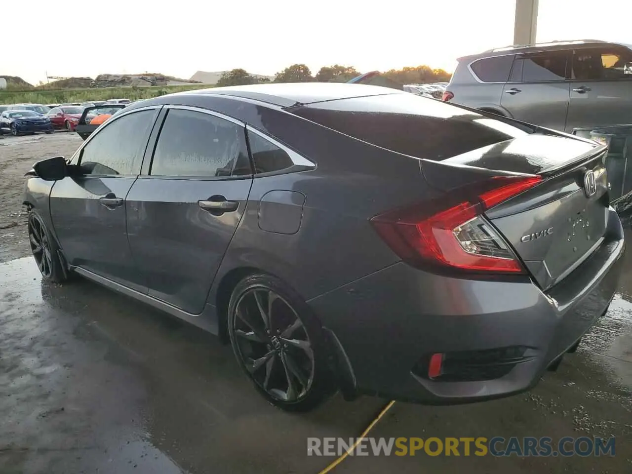 2 Photograph of a damaged car 2HGFC2F81KH528317 HONDA CIVIC 2019